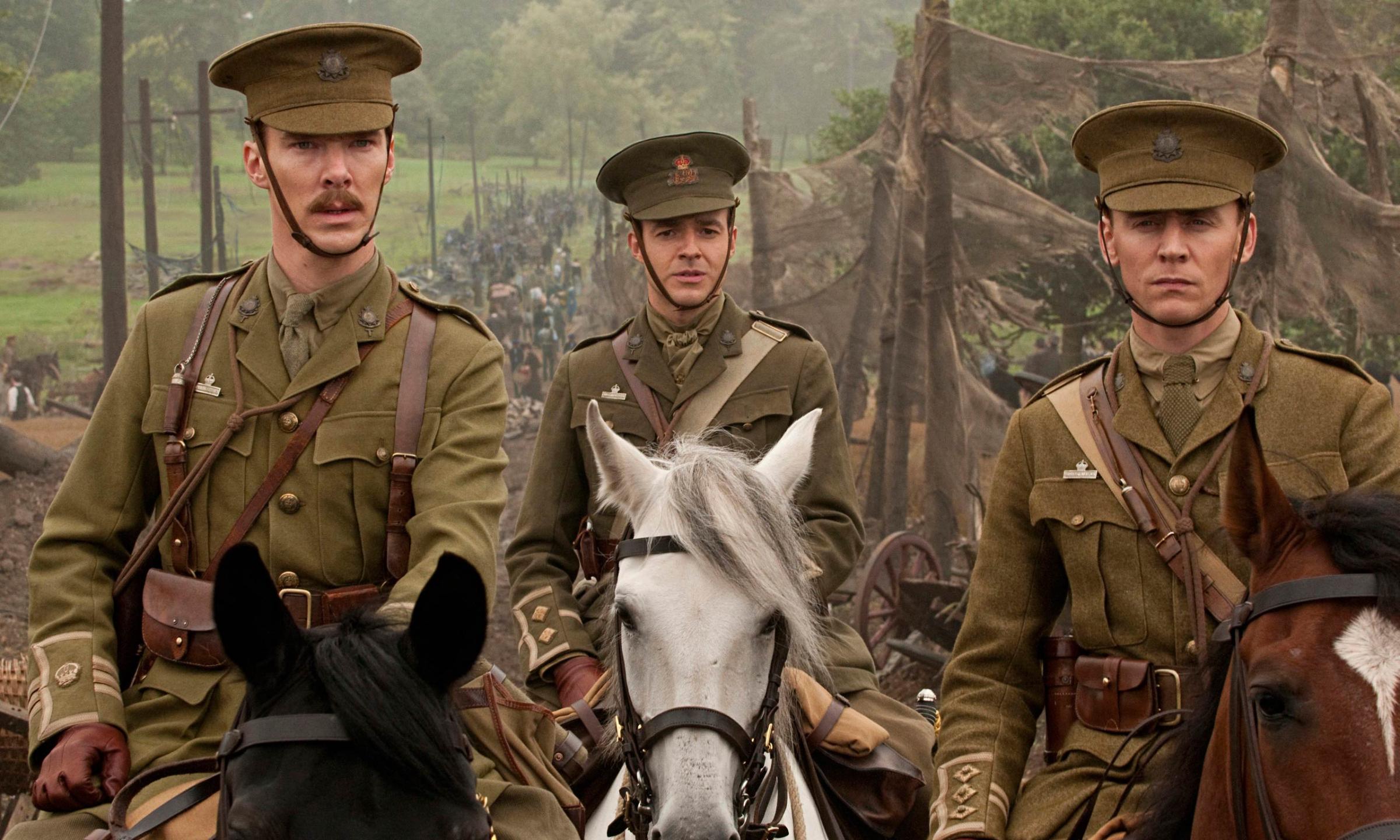 "WAR HORSE"film still.(left to right) Major Stewart (Benedict Cumberbatch), Lieutenant Waverly (Pa