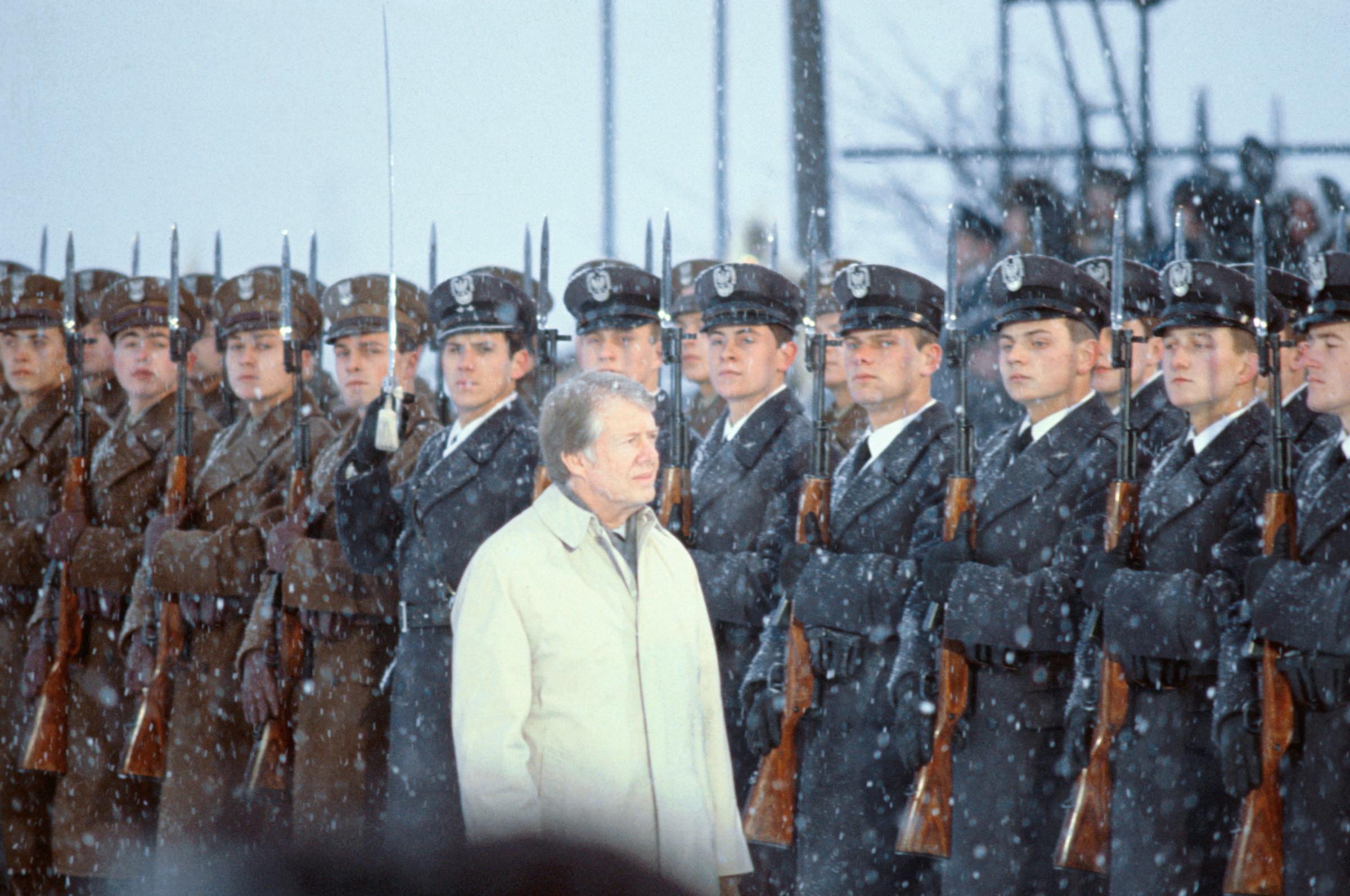 Jimmy Carter Passing Honor Guard