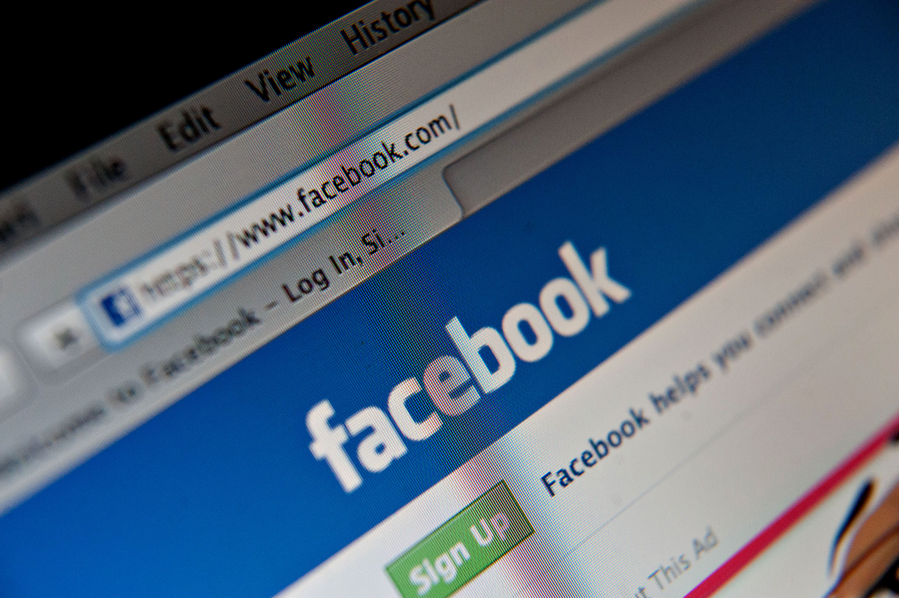 The top of the login page for Facebook.com. (Bloomberg—Bloomberg via Getty Images)