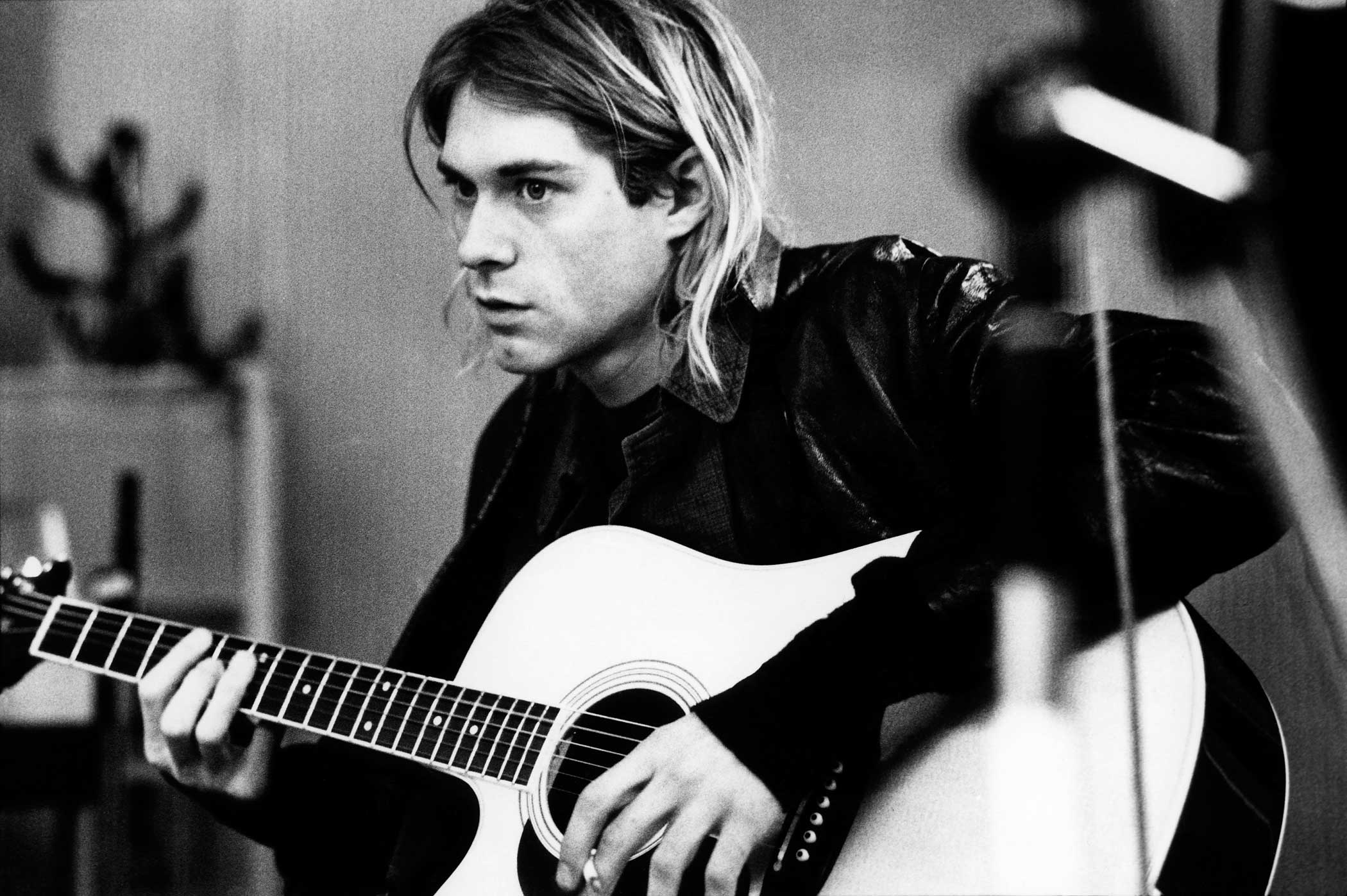 Kurt Cobain recording in Hilversum Studios in the Netherlands on Nov. 25, 1991. (Michel Linssen—Redferns/Getty Images)