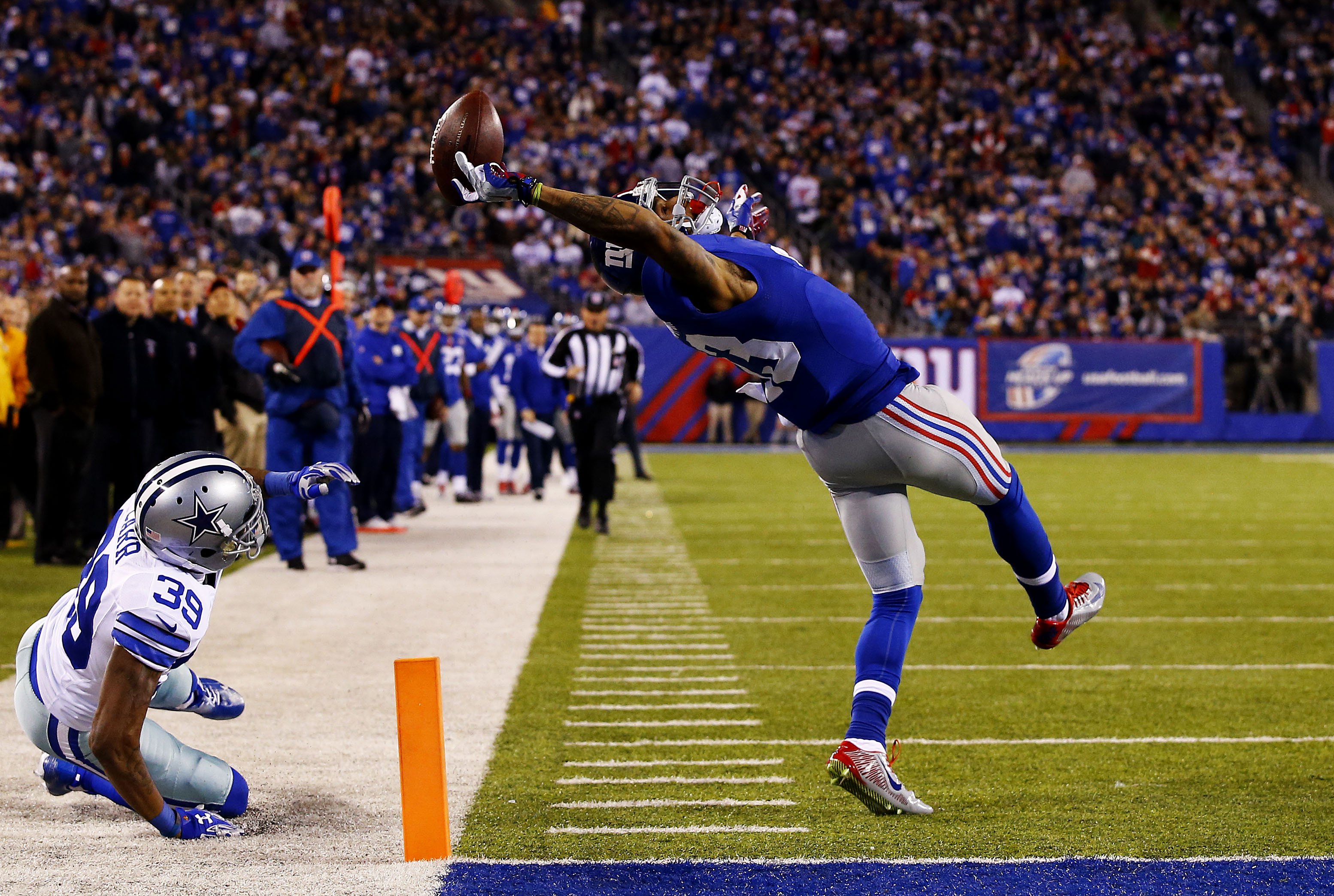 Odell Beckham #13 of the New York Giants scores a touchdown in the second quarter against the Dallas Cowboys at MetLife Stadium on Nov. 23, 2014 in East Rutherford, N.J.