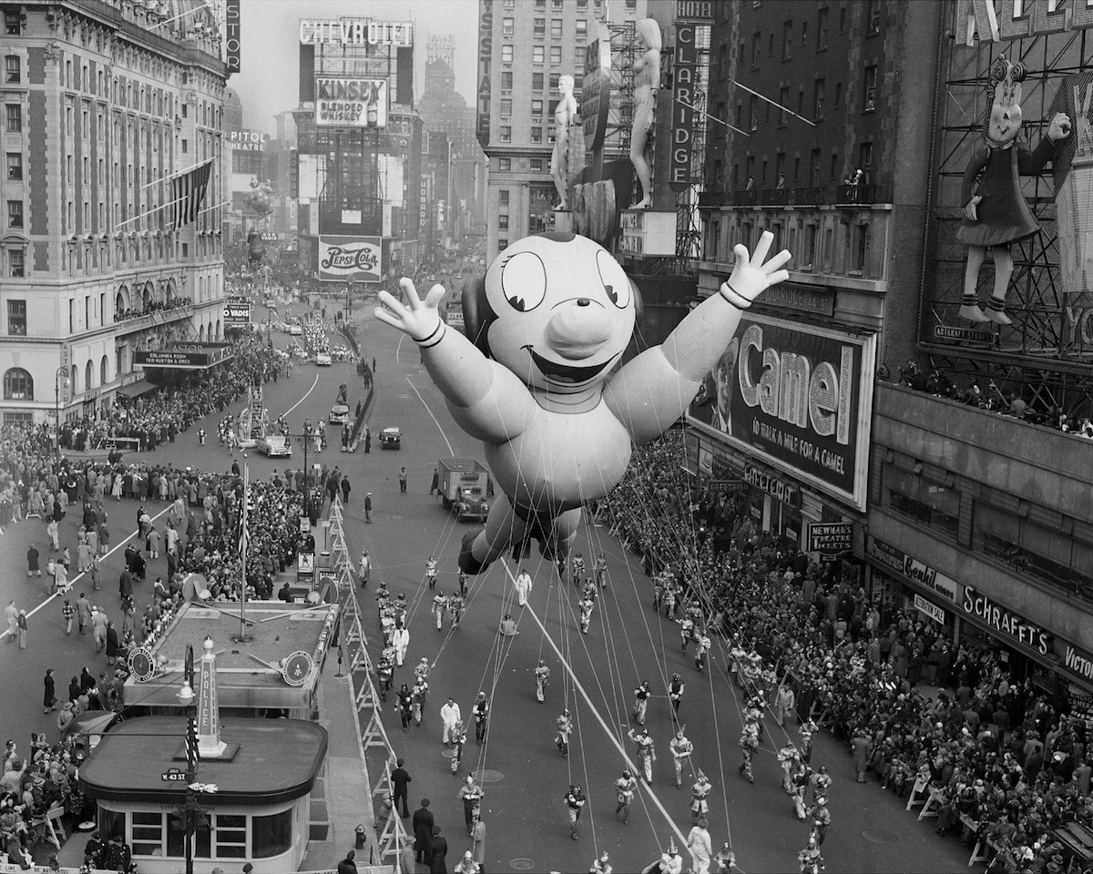 A Mighty Mouse balloon in the Macy's Thanksgiving Day in 1951 (New York Daily News Archive / Getty Images)