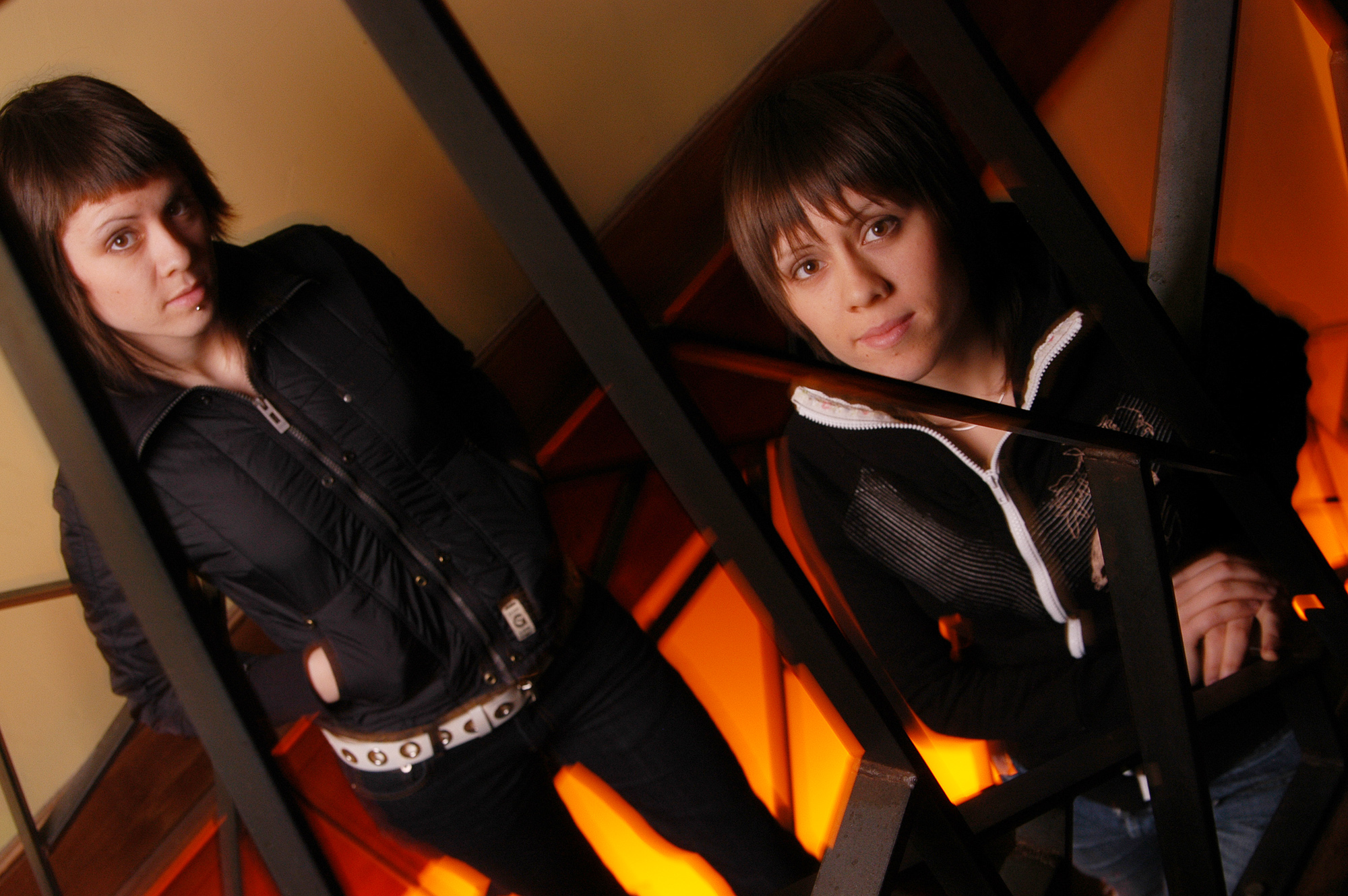 This is what Tegan and Sara looked like in 2005. (Jim Cooper—AP)