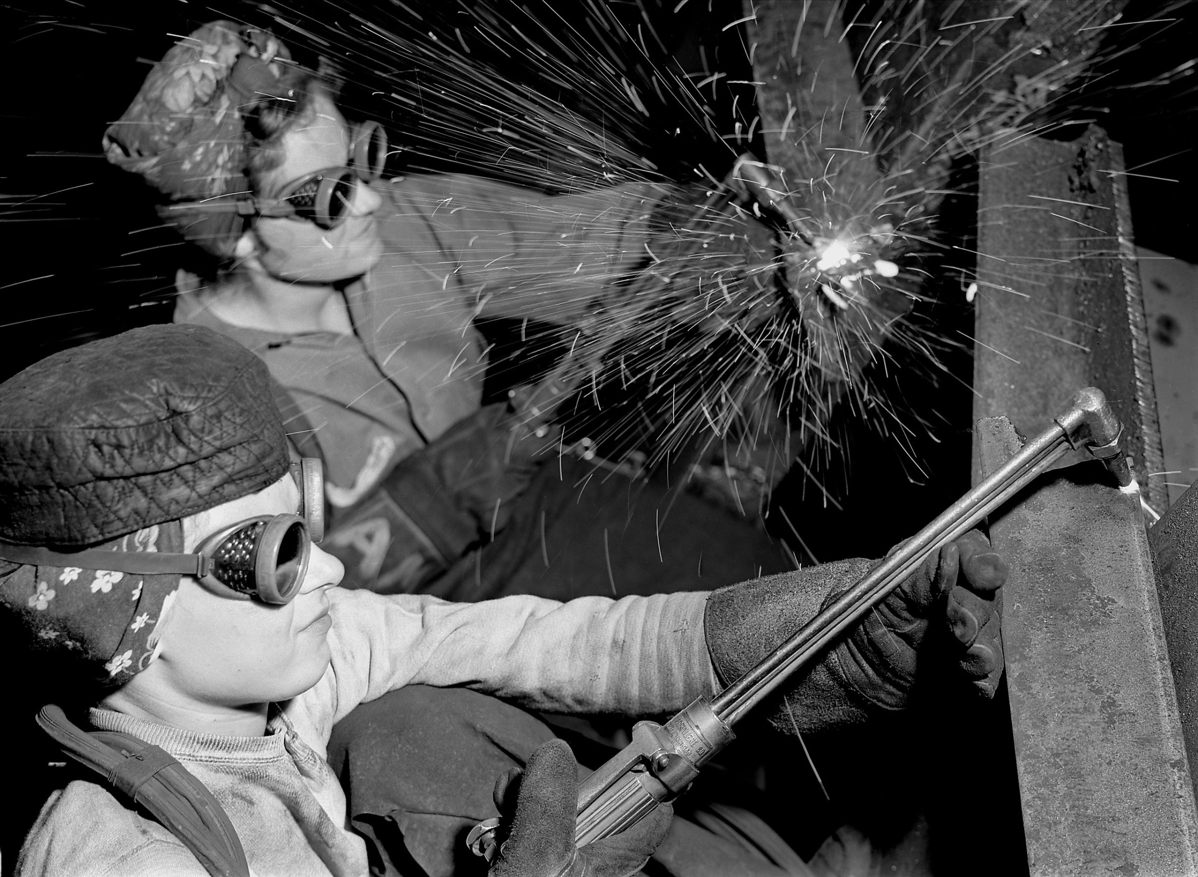 Women welders, Gary, Ind., 1943.