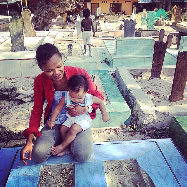 Siti and her son Yong visits the grave of her first child, Haikal, who passed away due to a sudden illness. Siti was not aware that she was HIV positive and didn't take precaution to prevent passing on the virus to her baby. Siti has been undergoing Antiretroviral Therapy since then. As a result, Siti is healthy and although she is HIV positive, Yong is negative. At his last checkup Yong weighs 10.5kg and he will be celebrating his 1st birthday this month. I am continuing the 2nd chapter of my project documenting the HIV/AIDS epidemic in Tanah Papua, collaborating with the Clinton Foundation on a campaign to lower stigma and discrimination against people living with HIV/AIDS in the provinces.#againstallodds #papua #indonesia #HIV #AIDS #epidemic http://instagram.com/p/t3AO_FRw4A/