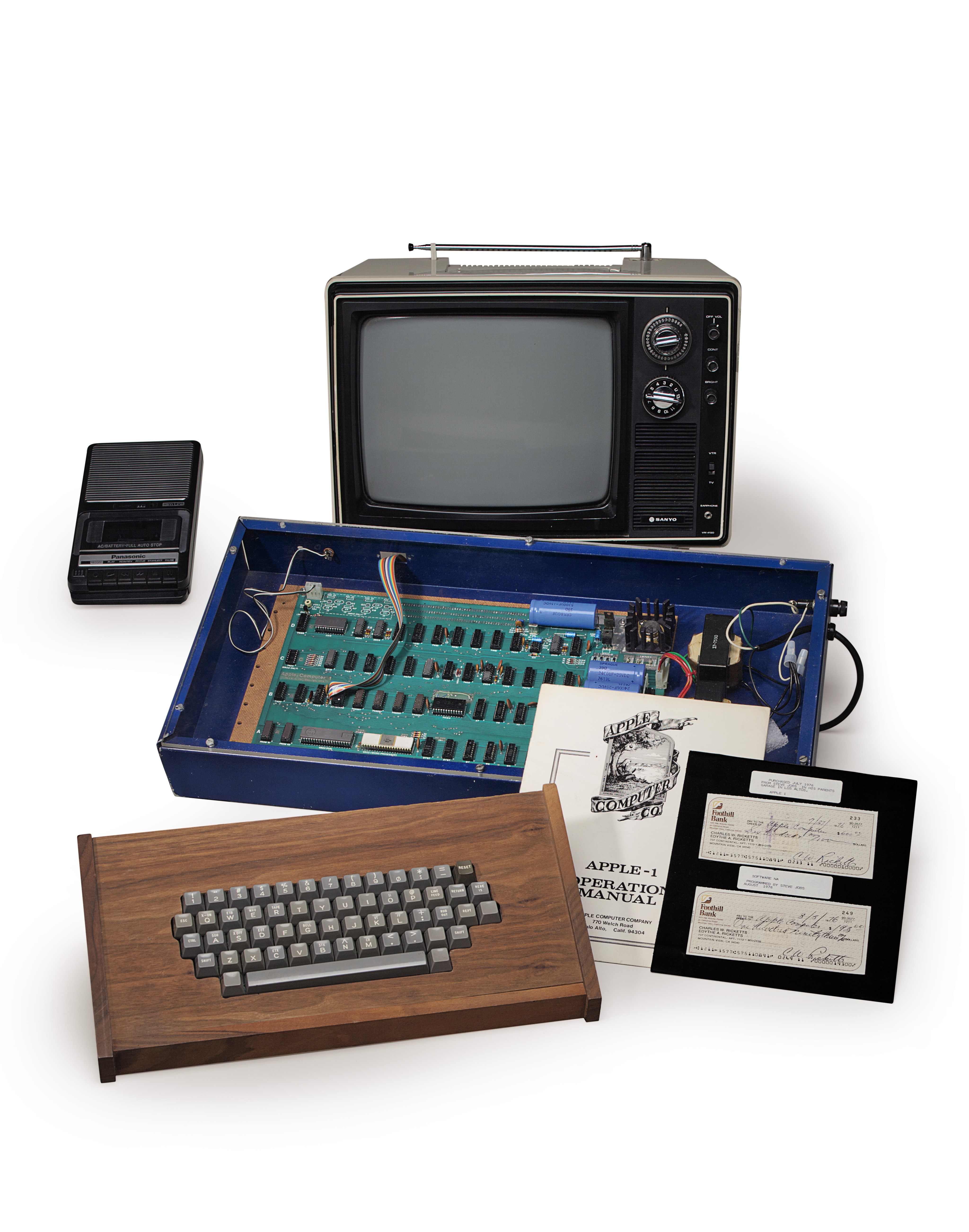 Apple 1 Computer (Christie's Images LTD.)