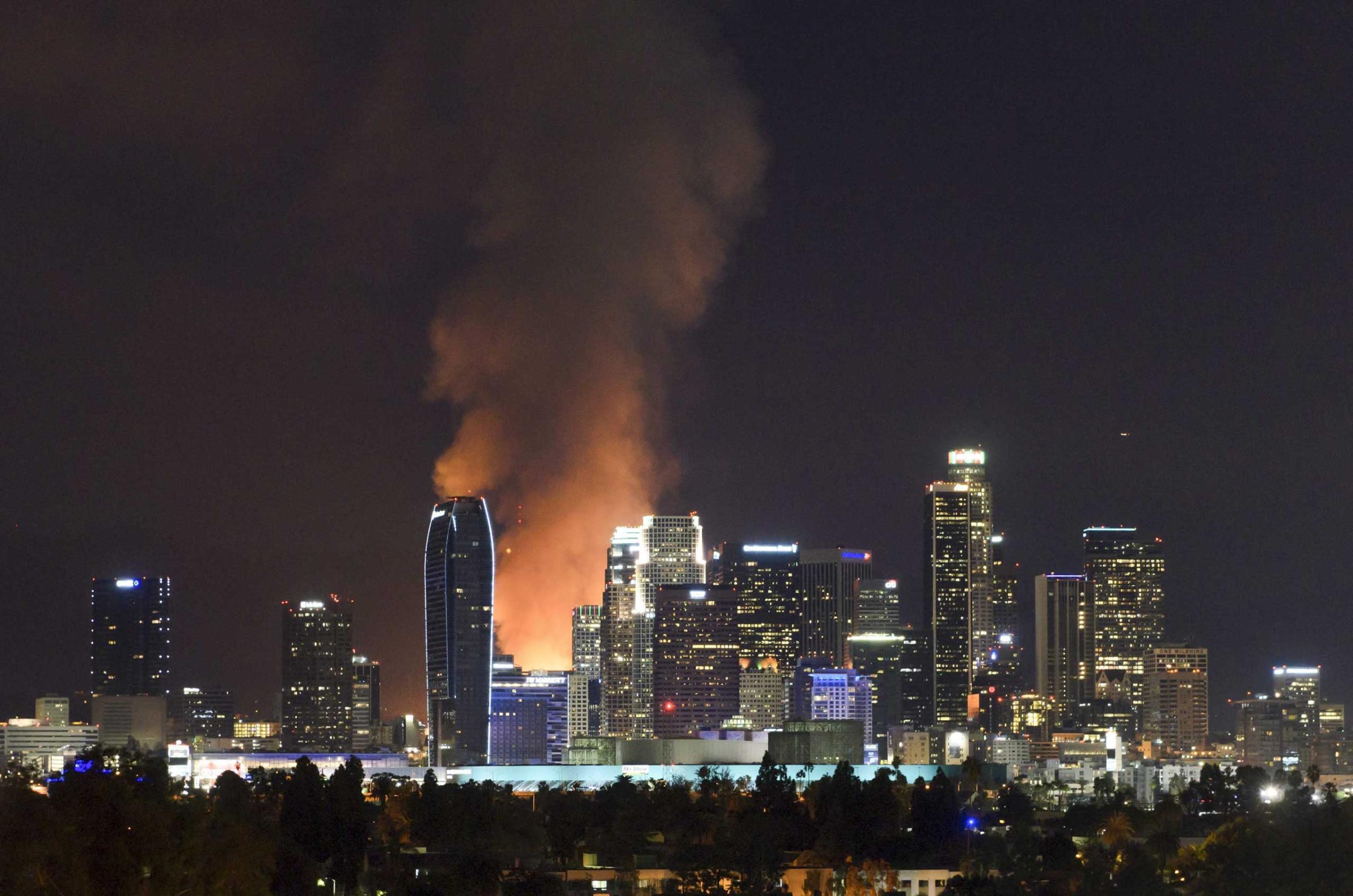 Huge building fire in downtown LA