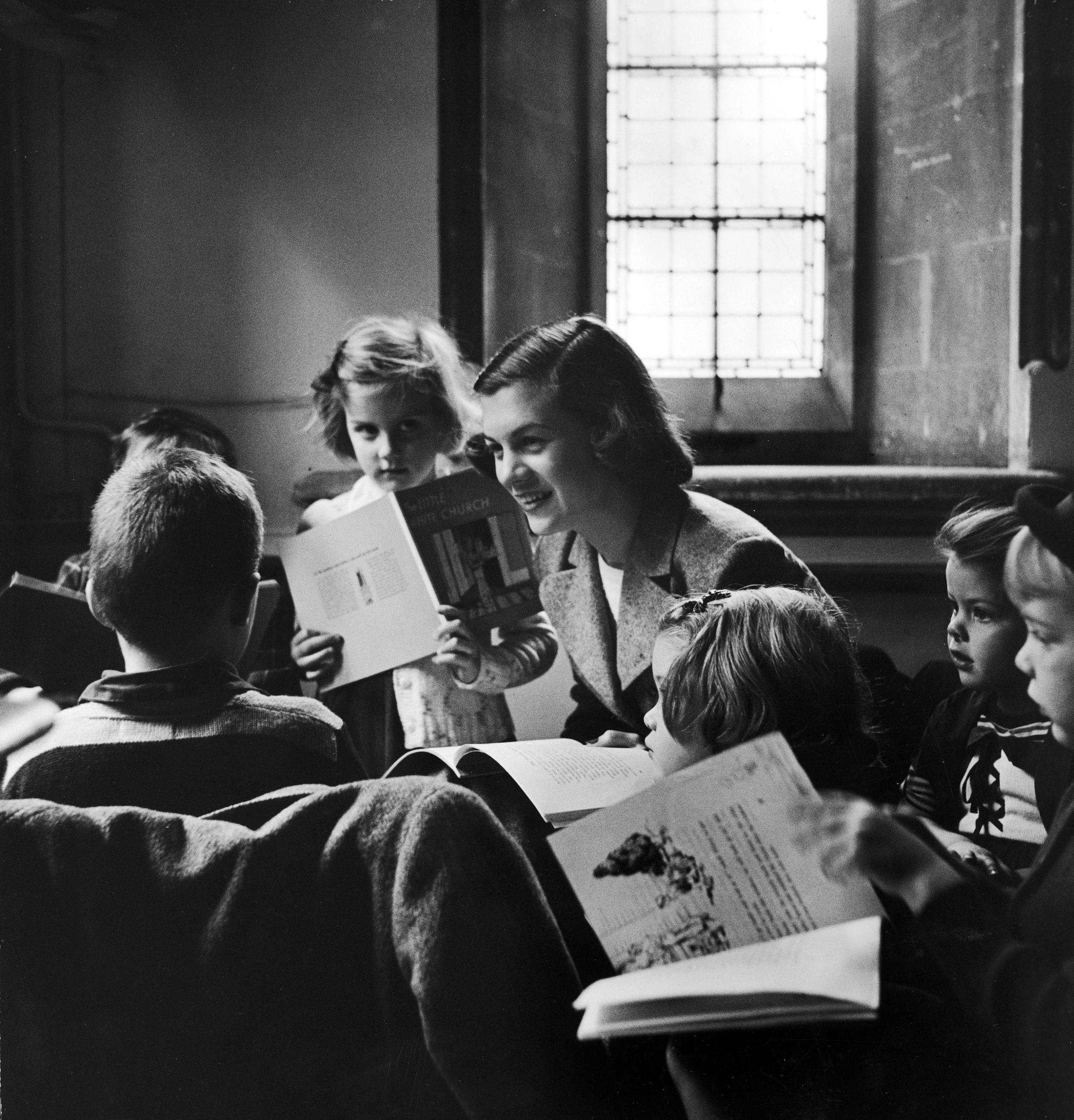 American teens in Paris 1952