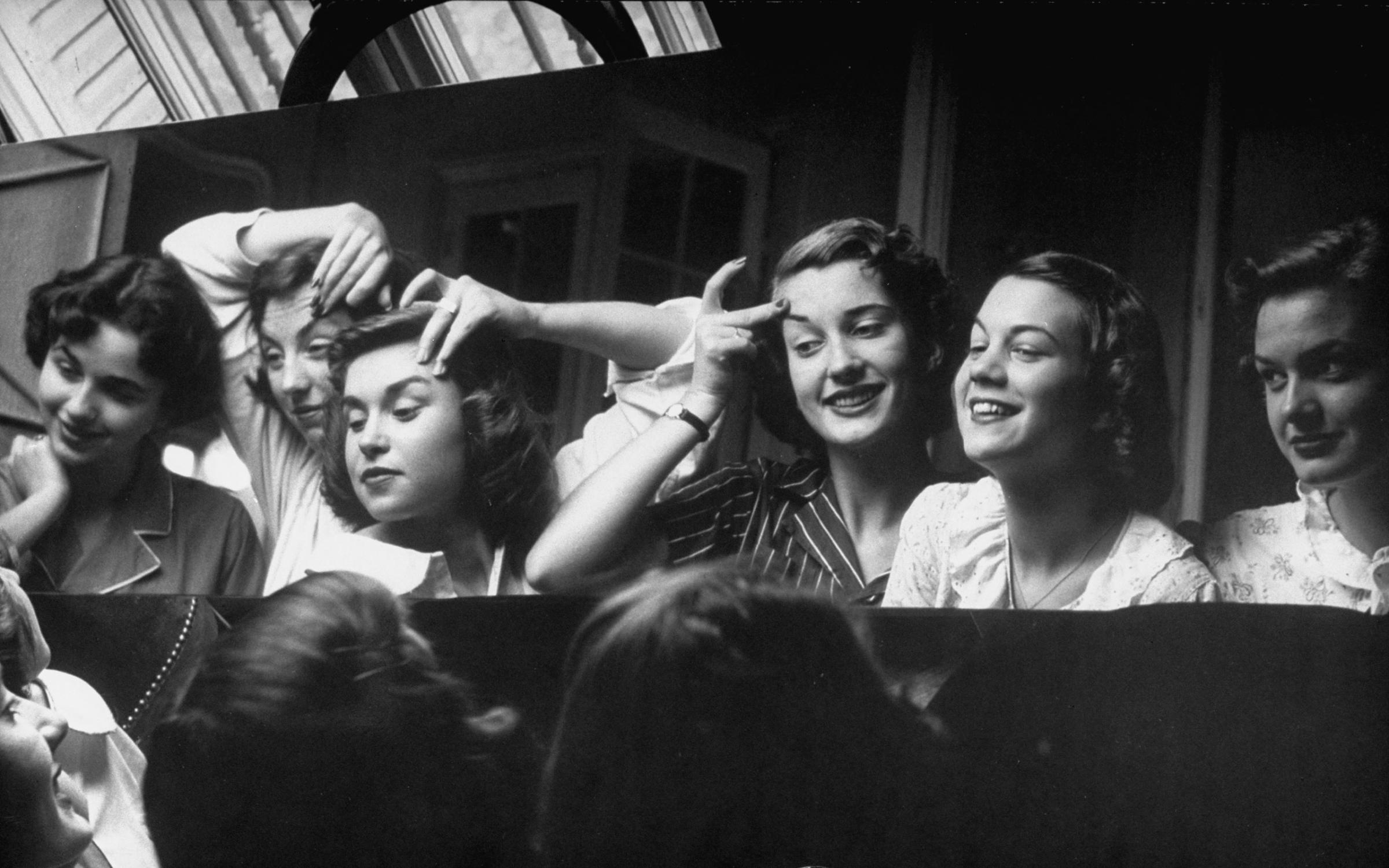 American teens in Paris 1952
