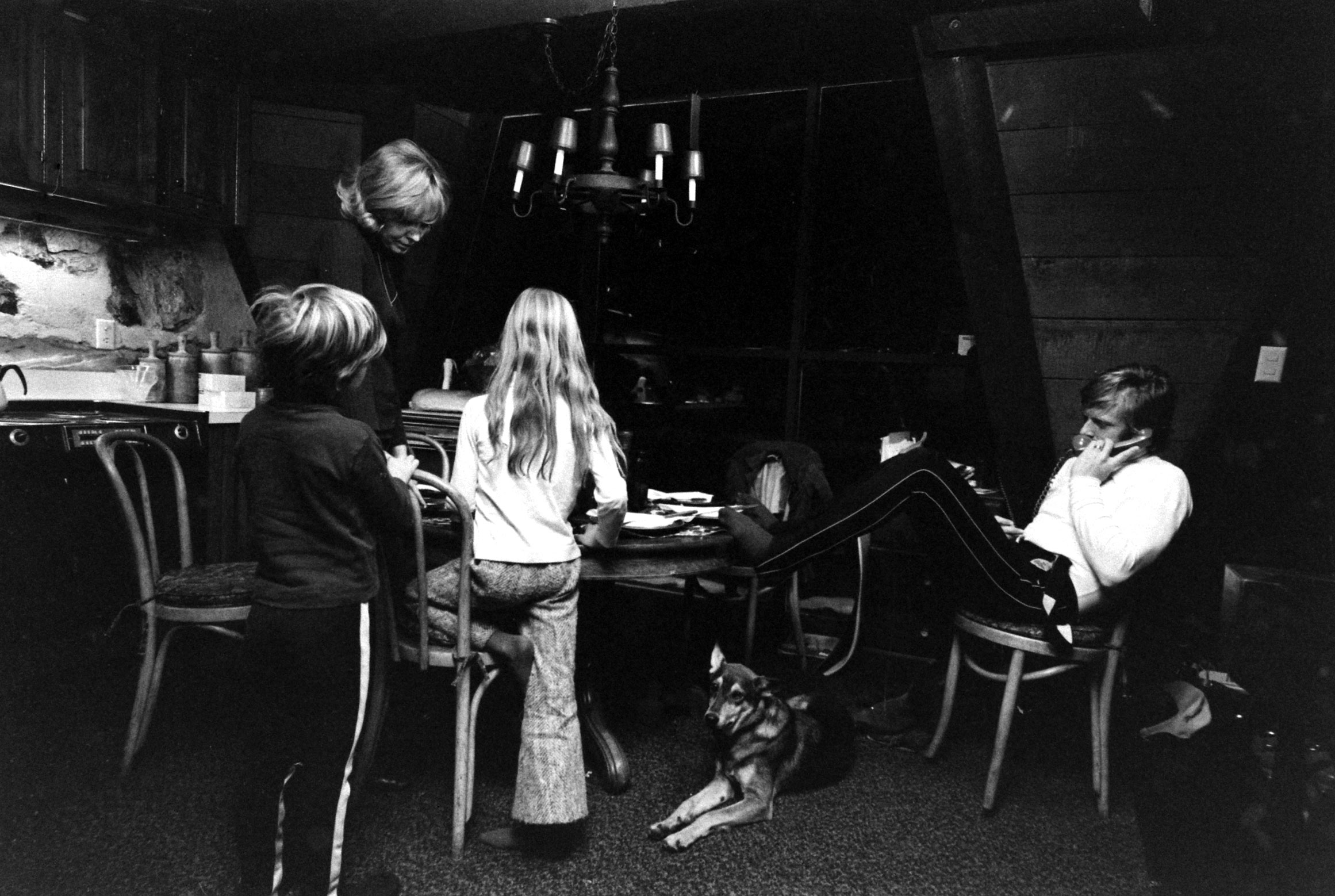 Robert Redford and his family (his first wife, Lola van Wagenen; son, Jamie; and daughter, Shauna), Utah, 1969.
