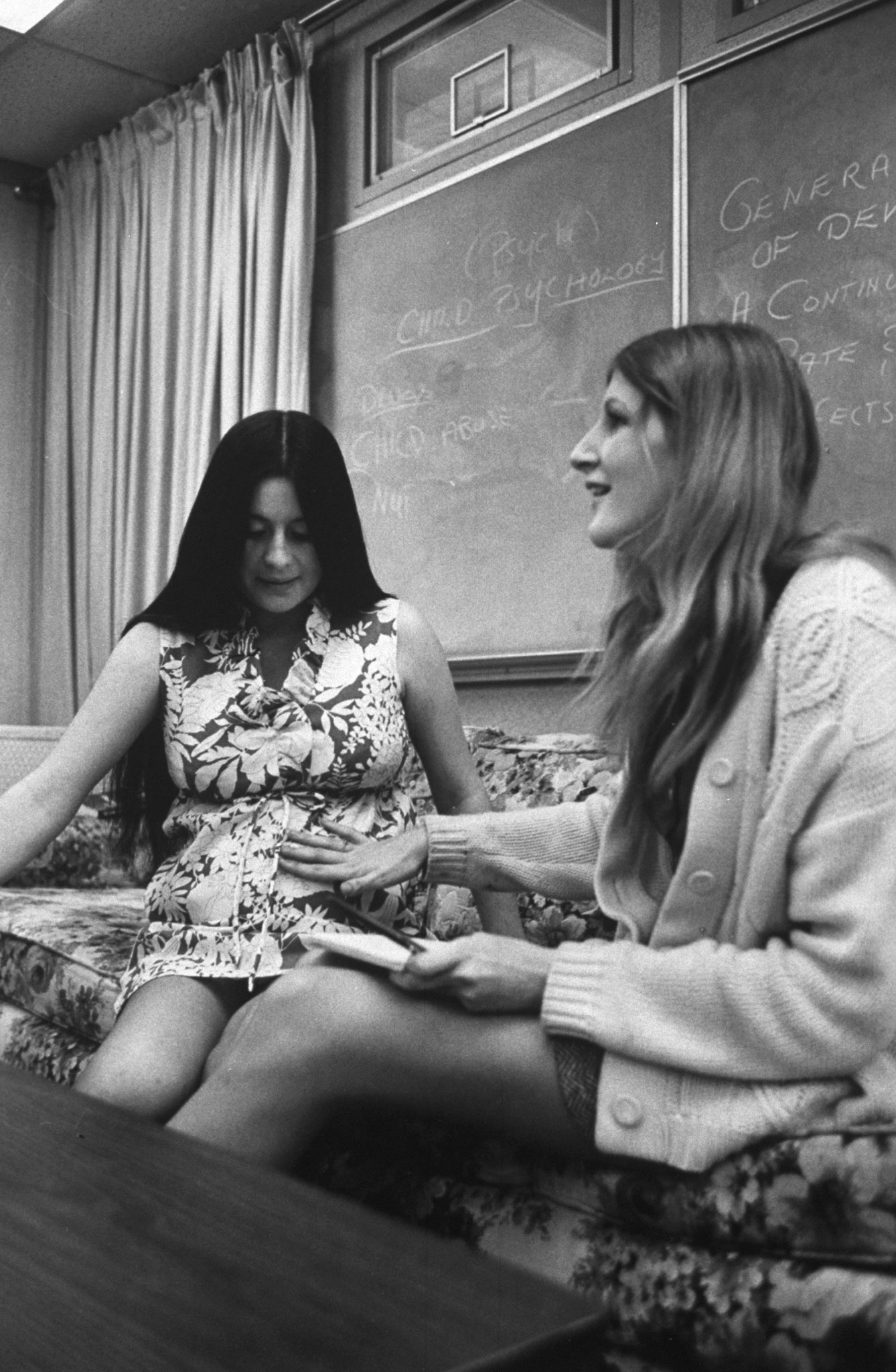 Photo from a LIFE magazine article on teen pregnancy, 1971.