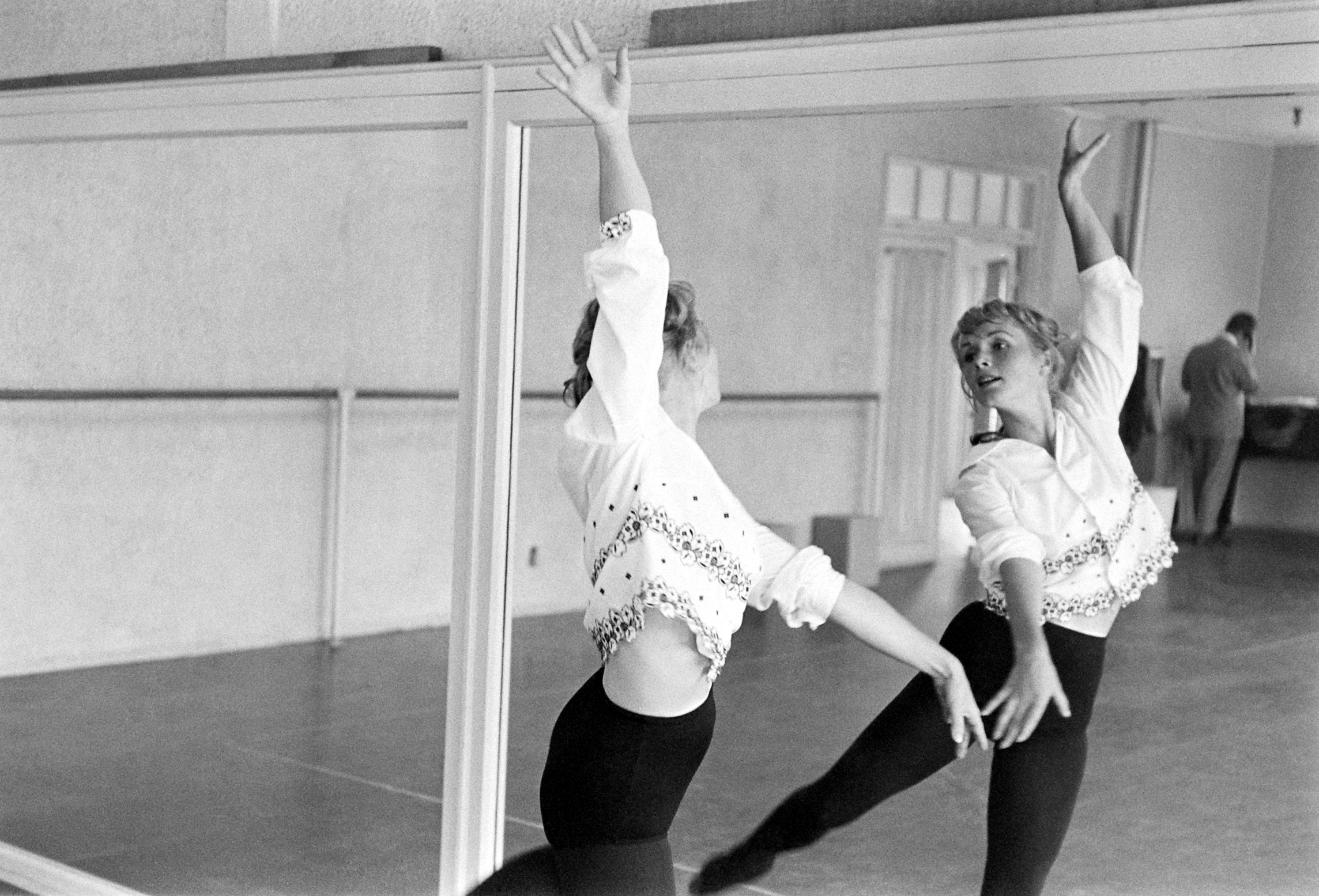 Debbie Reynolds dance rehearsals, 1960.