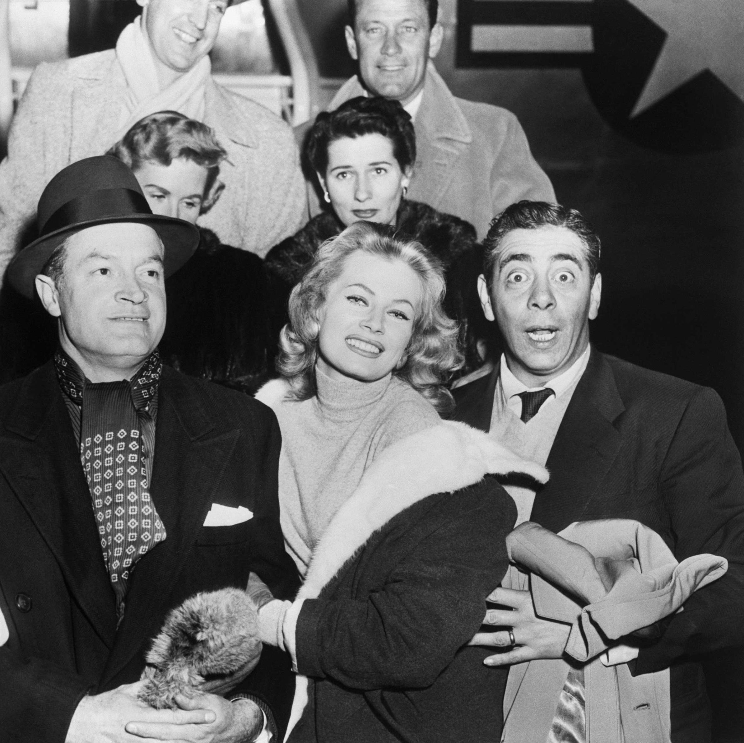 Bob Hope and Other Entertainers Leaving for Army Base