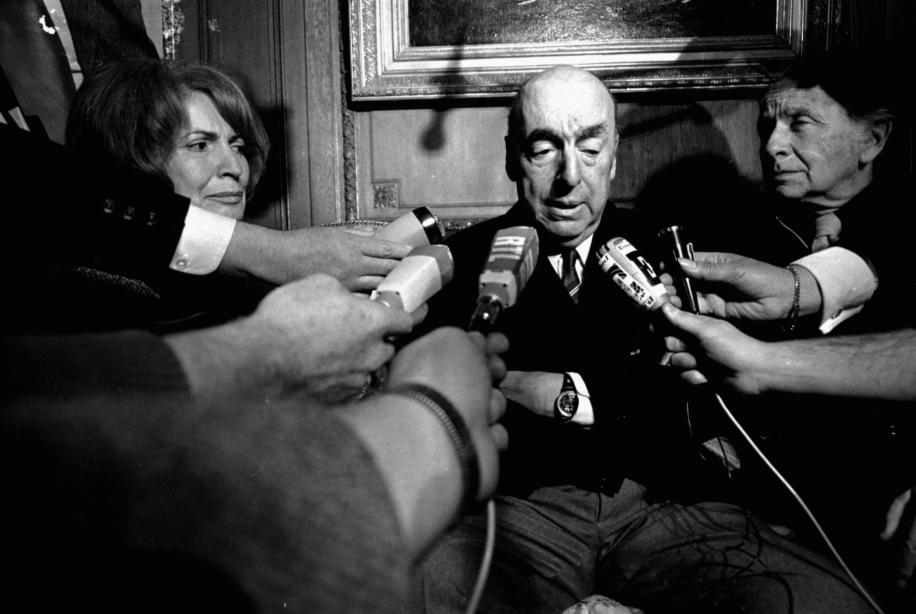 Pablo Neruda in 1971. (Laurent Rebours—AP)
