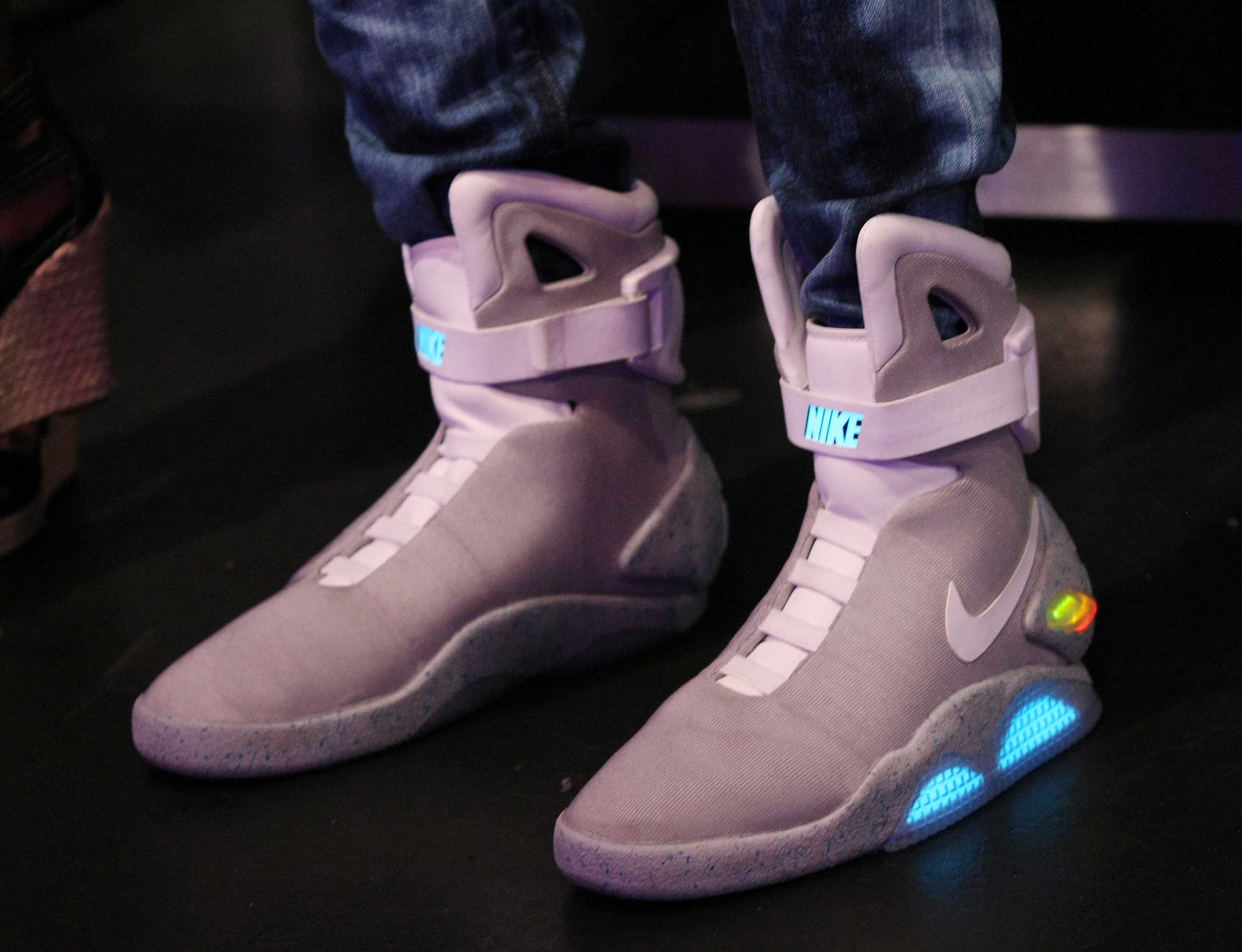 syndroom pil leiderschap Nike to Sell Back to the Future 2 Shoes This Year | Time