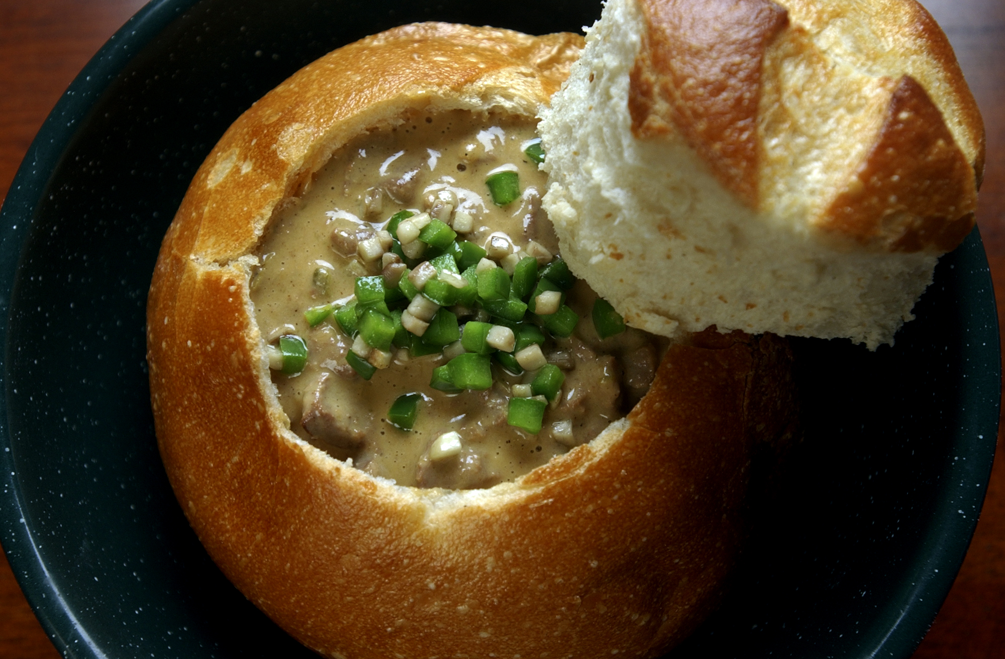 DENVER, CO, JAN. 25, 2005 - Soup/bread bowl for super bowl page. PHILLY CHEESESTEAK SOUP (DENVER POST STAFF PHOTO BY KATHRYN SCOTT OSLER)