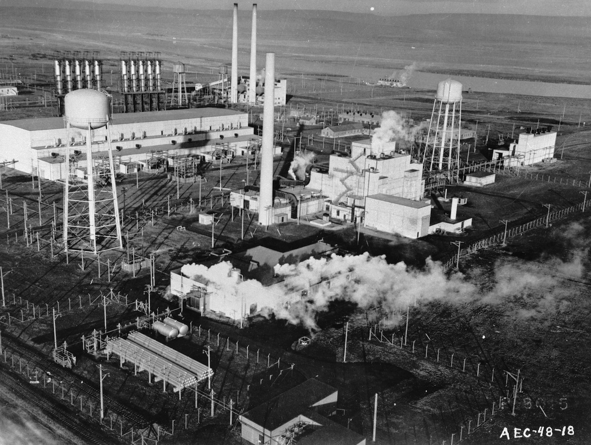 The American Atomic Energy Commision's plutonium production plant at Hanford, Washington, circa 1955 (Evans / ;Getty Images)
