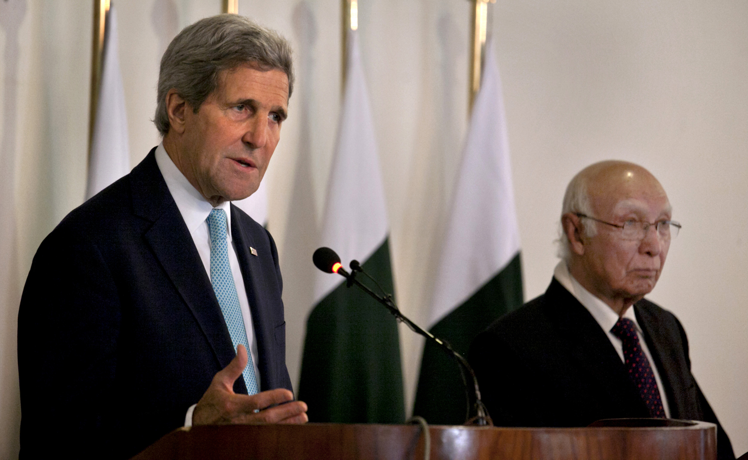 John Kerry Sartaj Aziz