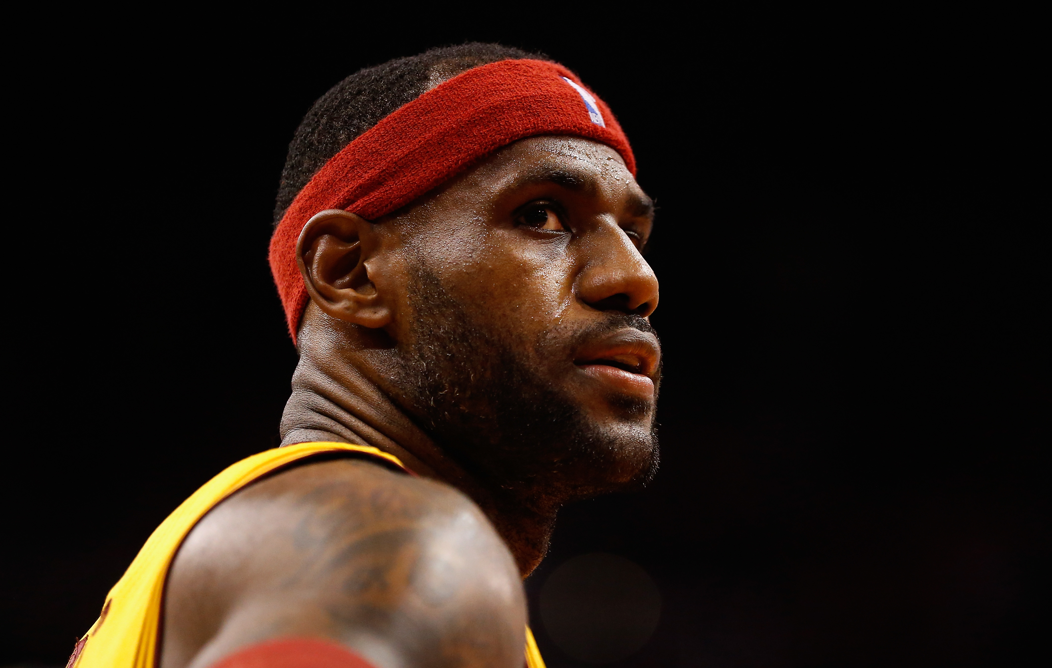 LeBron James of the Cleveland Cavaliers at the NBA game against the Phoenix Suns in Phoenix on Jan. 13, 2015. (Christian Petersen—Getty Images)