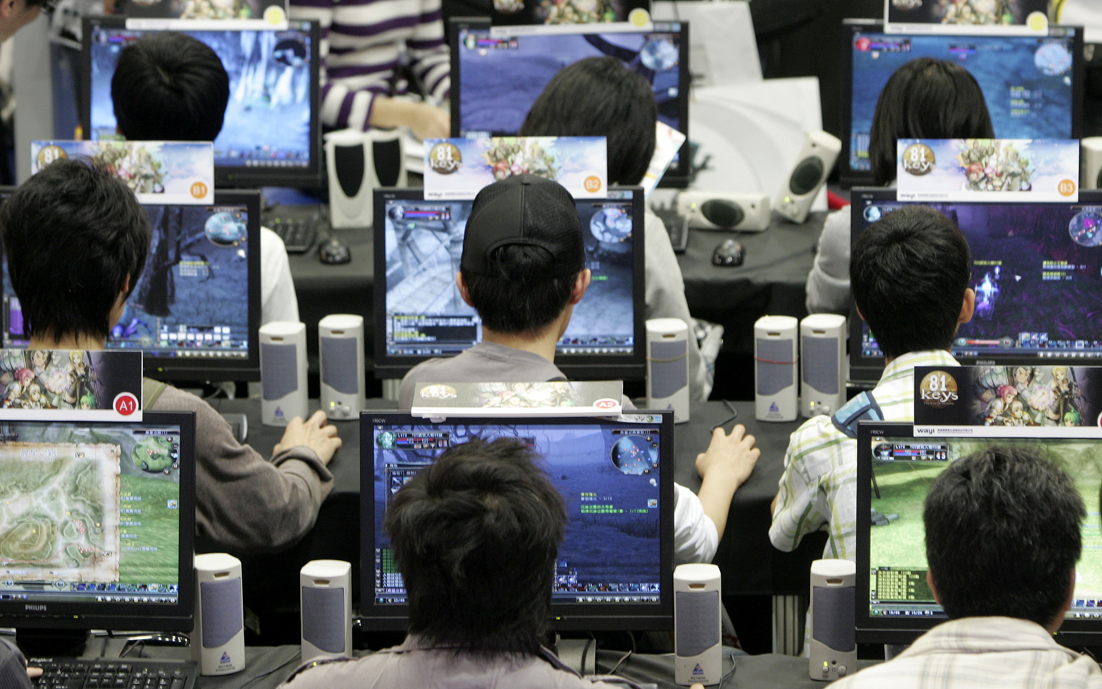 People play computer games during the Taipei Game Show 2009 in Taipei, Taiwan. (Pichi Chuang—Reuters)