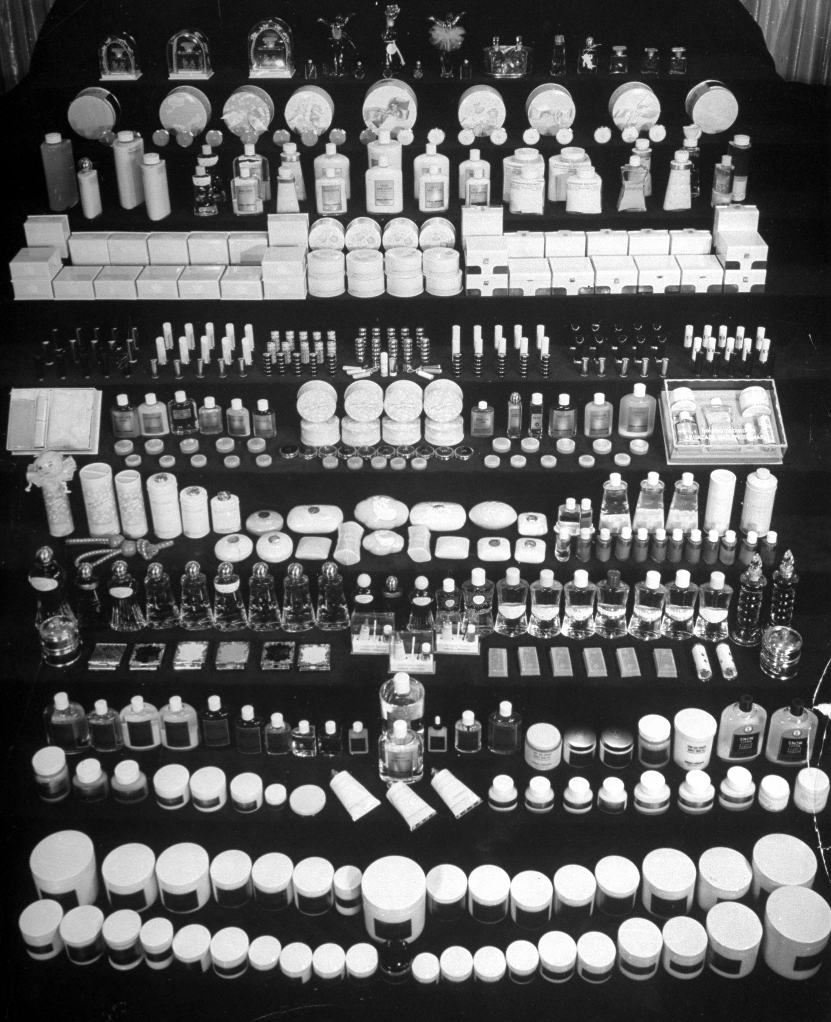 Helena Rubinstein products, 1941
