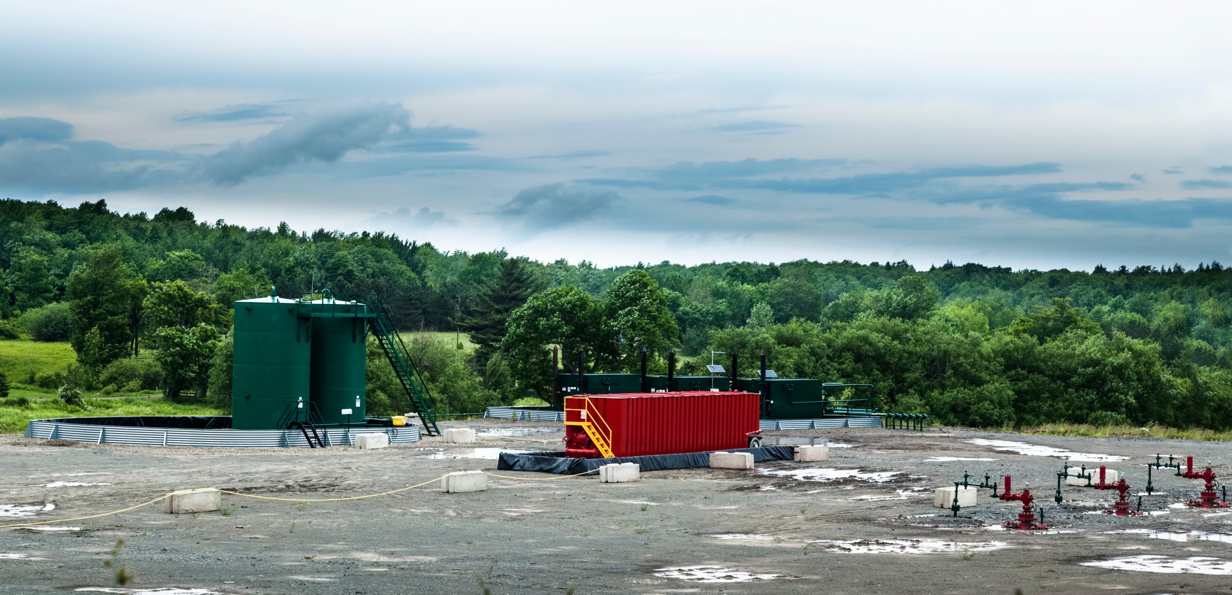 shale-gas-well-site