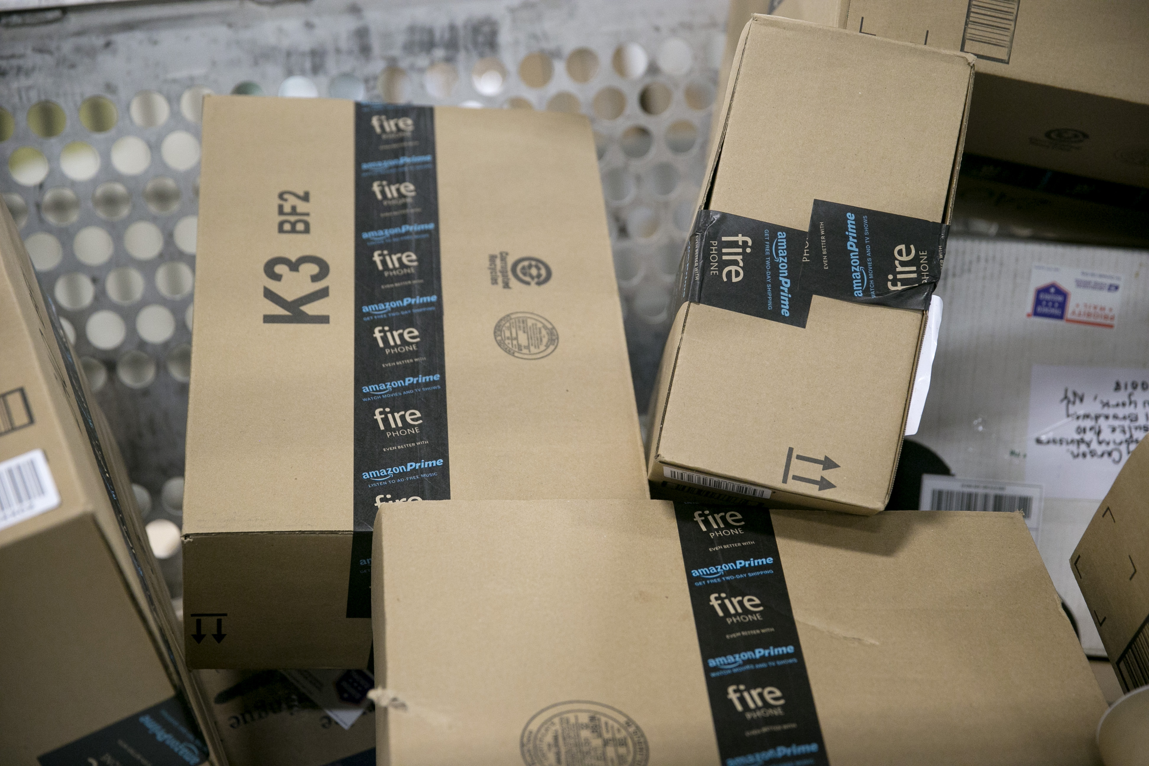 Amazon.com packages await shipment at the Indianapolis Mail Processing Annex Dec.15, 2014 in Indianapolis. (Aaron P. Bernstein—Getty Images)