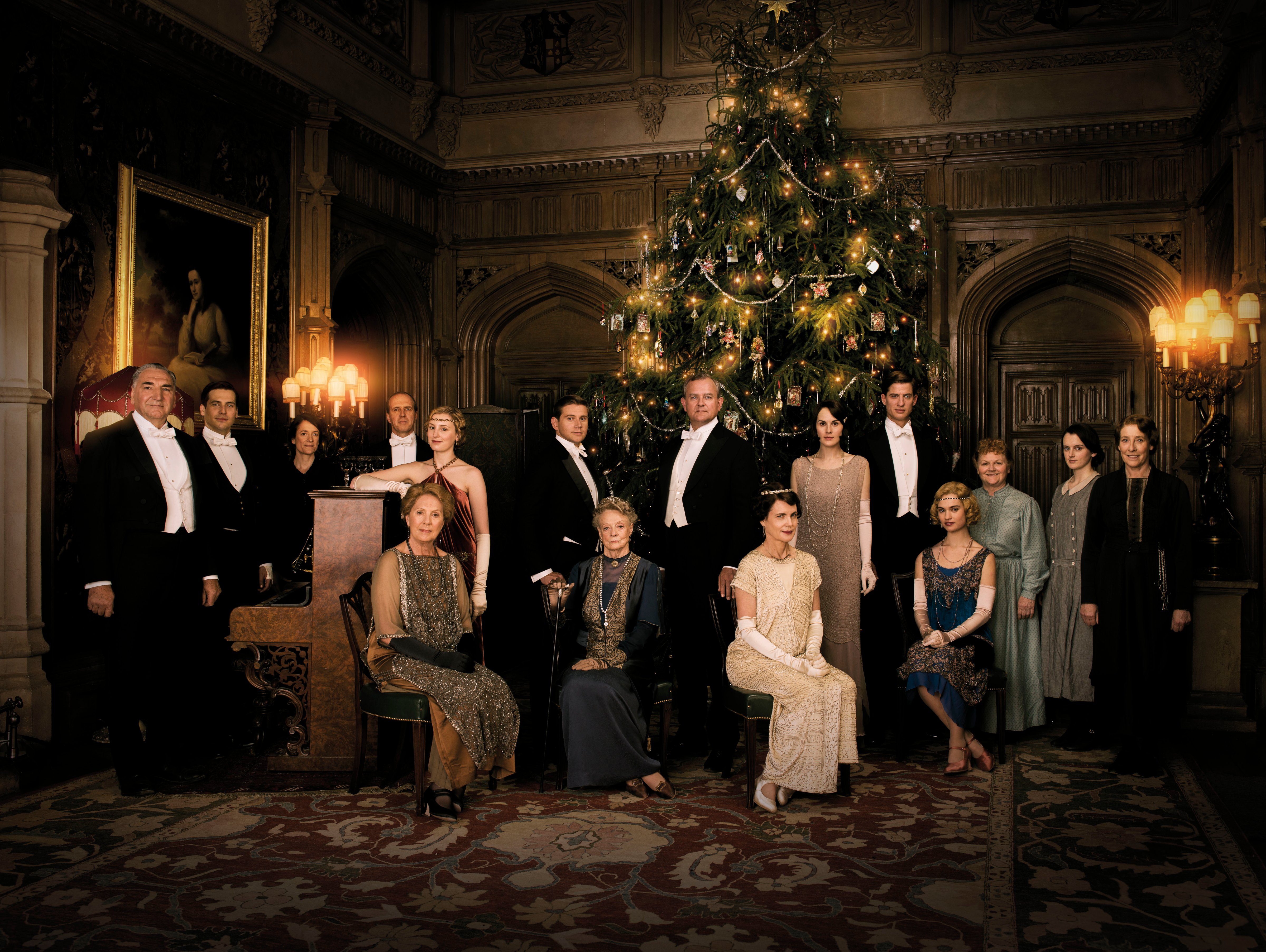 The Season 5 cast of 'Downton Abbey' (Nick Briggs—Carnival Film &amp; Television Ltd/PBS)