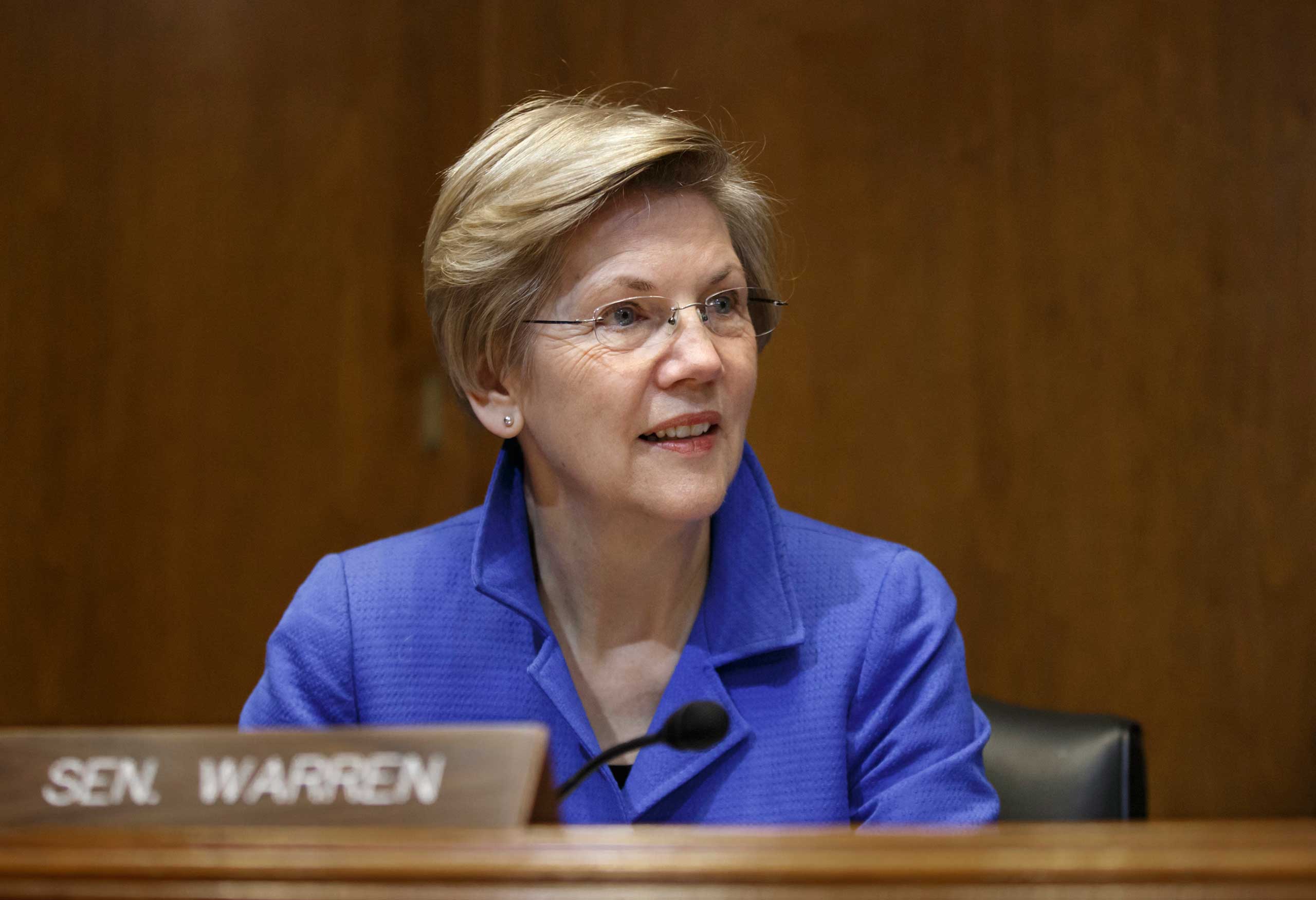 Sen. Elizabeth Warren is seen on Capitol Hill in Washington on Jan. 8, 2015. (J. Scott Applewhite—AP)