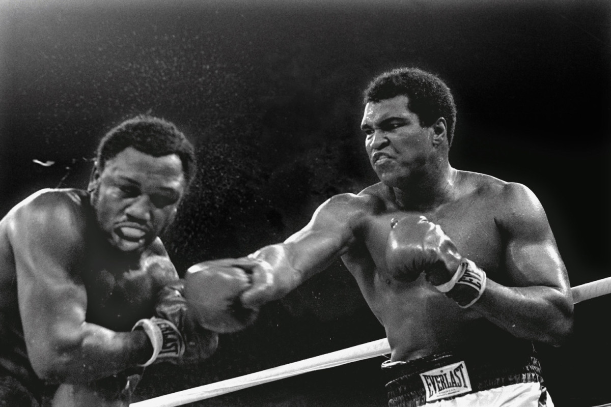 Joe Frazier fighting Muhammad Ali