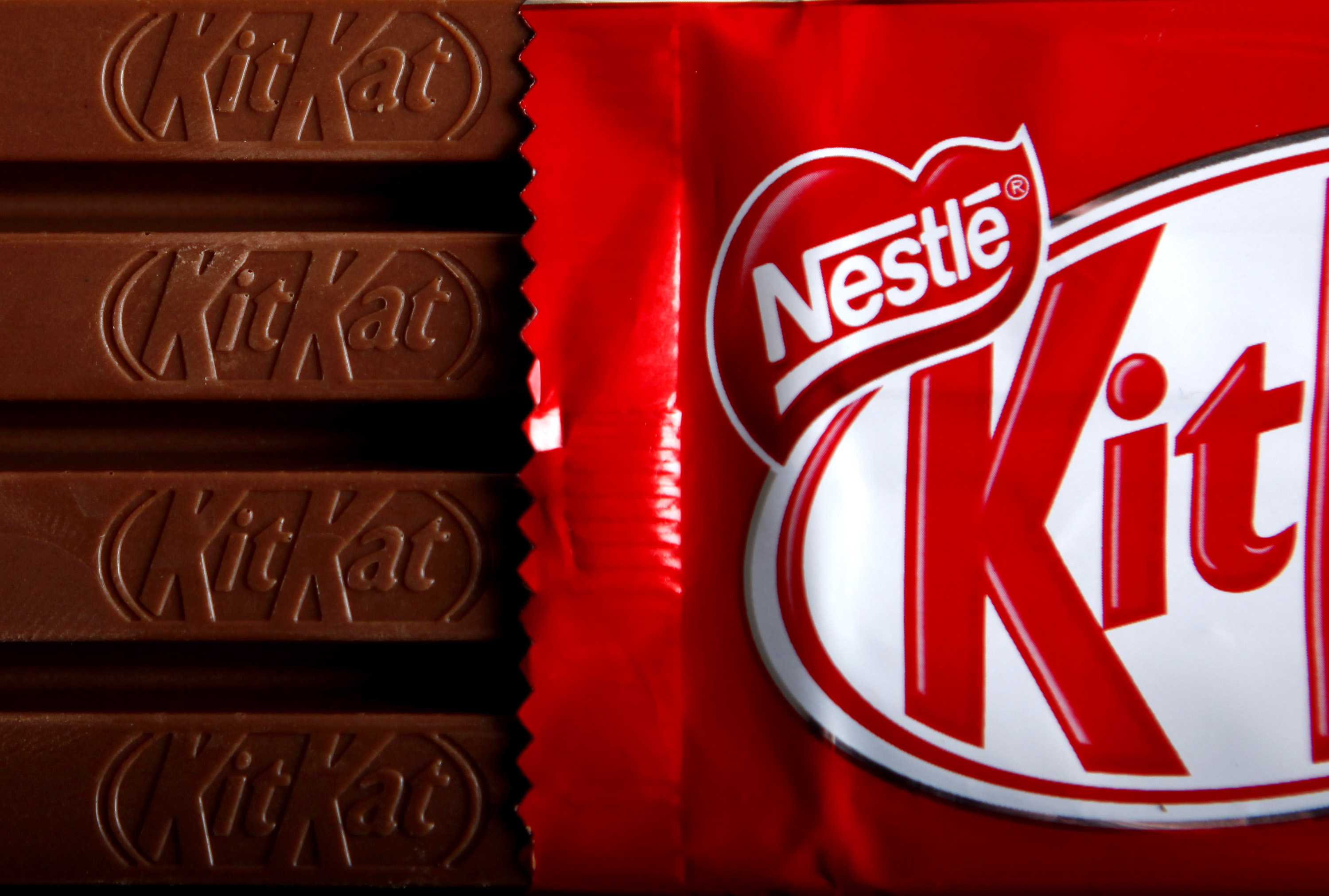 Bars of original KitKat chocolate, produced by Nestle SA, sit arranged for a photograph in London, U.K., on Monday, Dec.7, 2009. (Bloomberg—Bloomberg via Getty Images)