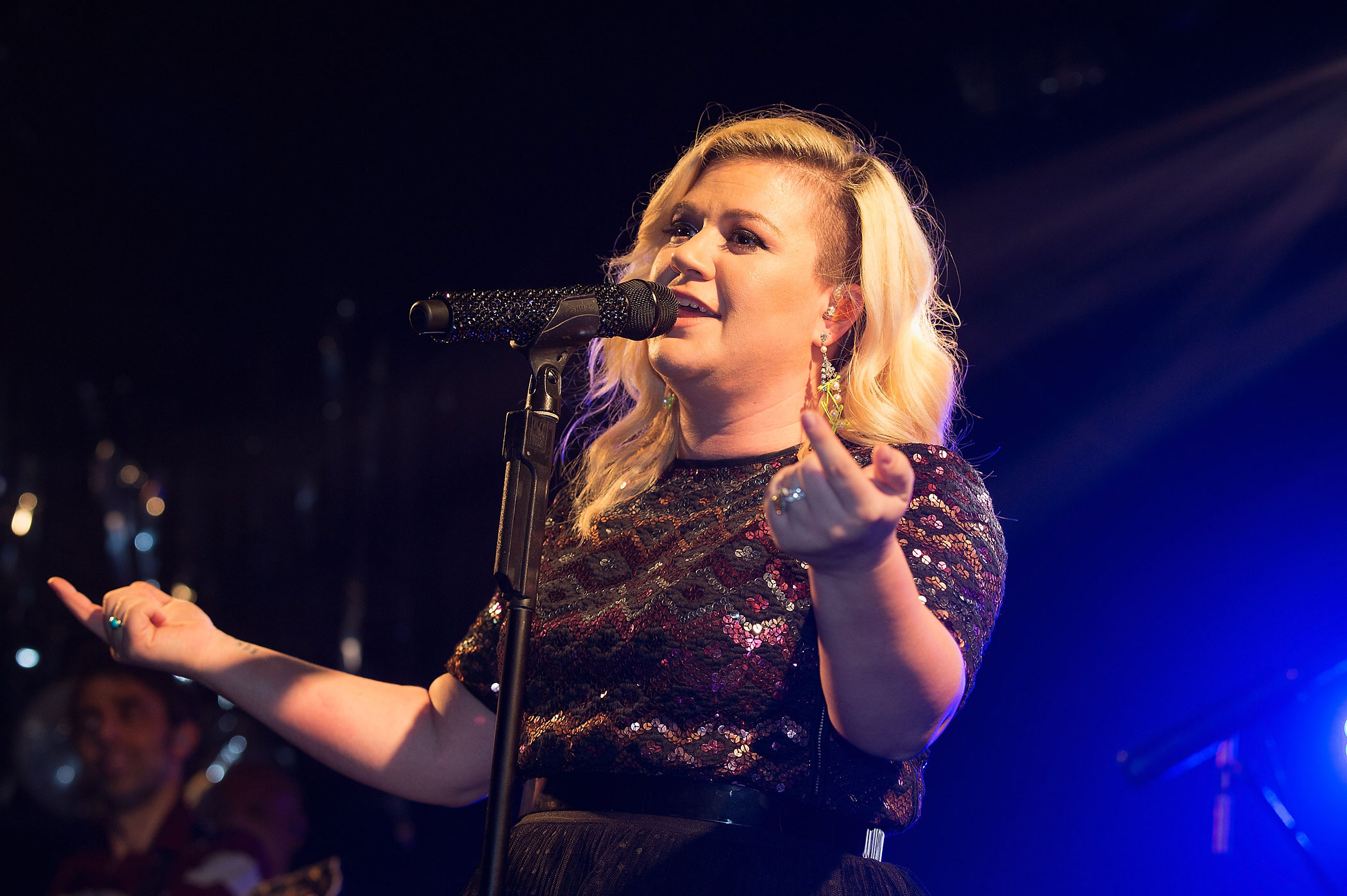Kelly Clarkson performs on stage at G-A-Y on Feb. 14, 2015 in London, England. (Jo Hale—Redferns/Getty Images)
