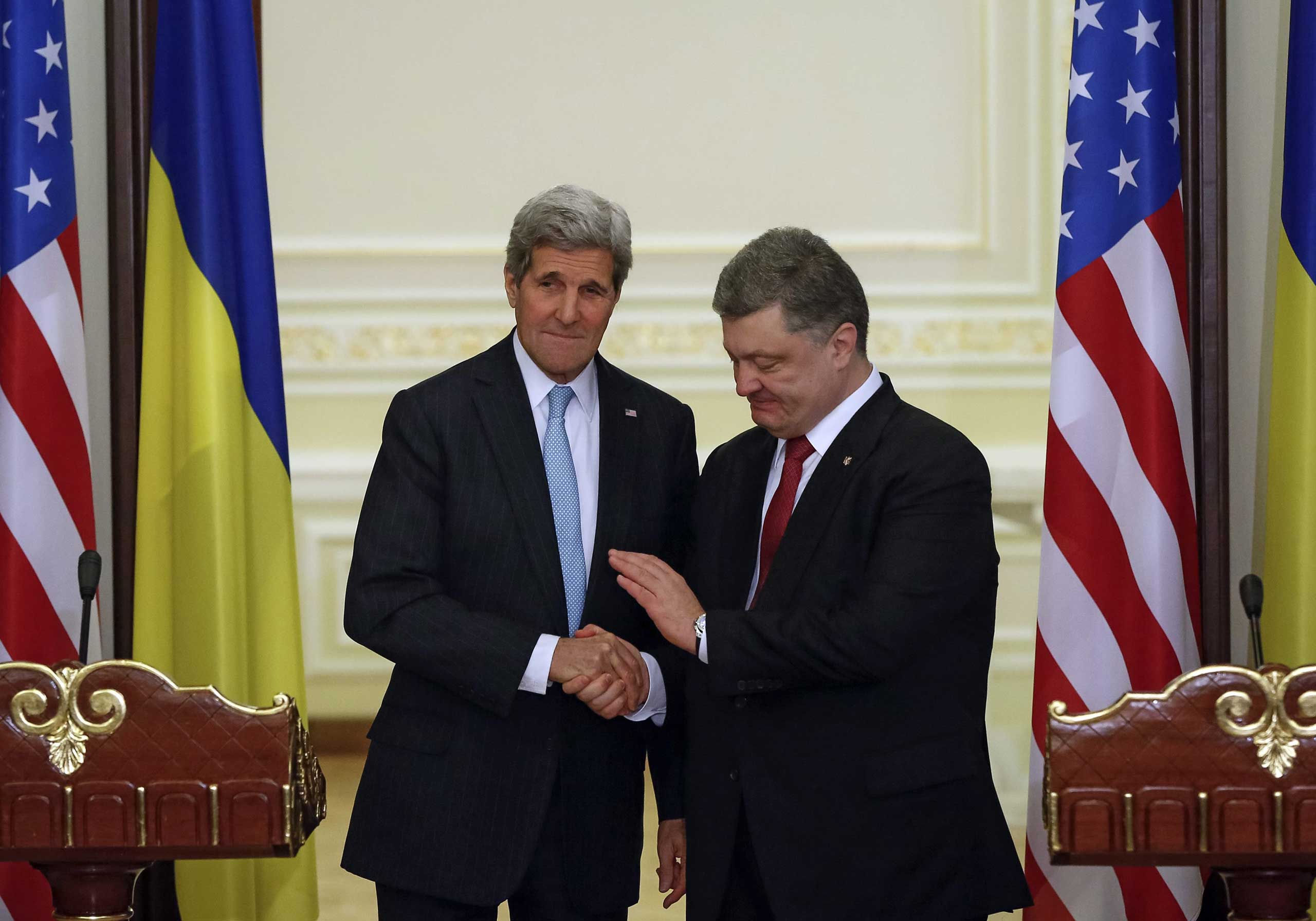 US Secretary of State John Kerry visits Kiev amid fears of escalation