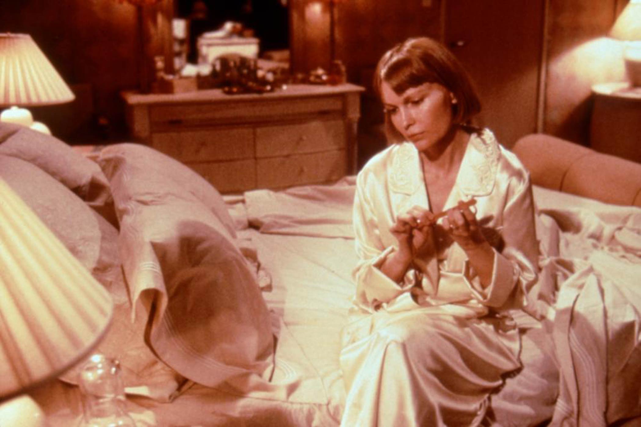Mia Farrow stars as Alice Smith Tate in Alice, 1990.