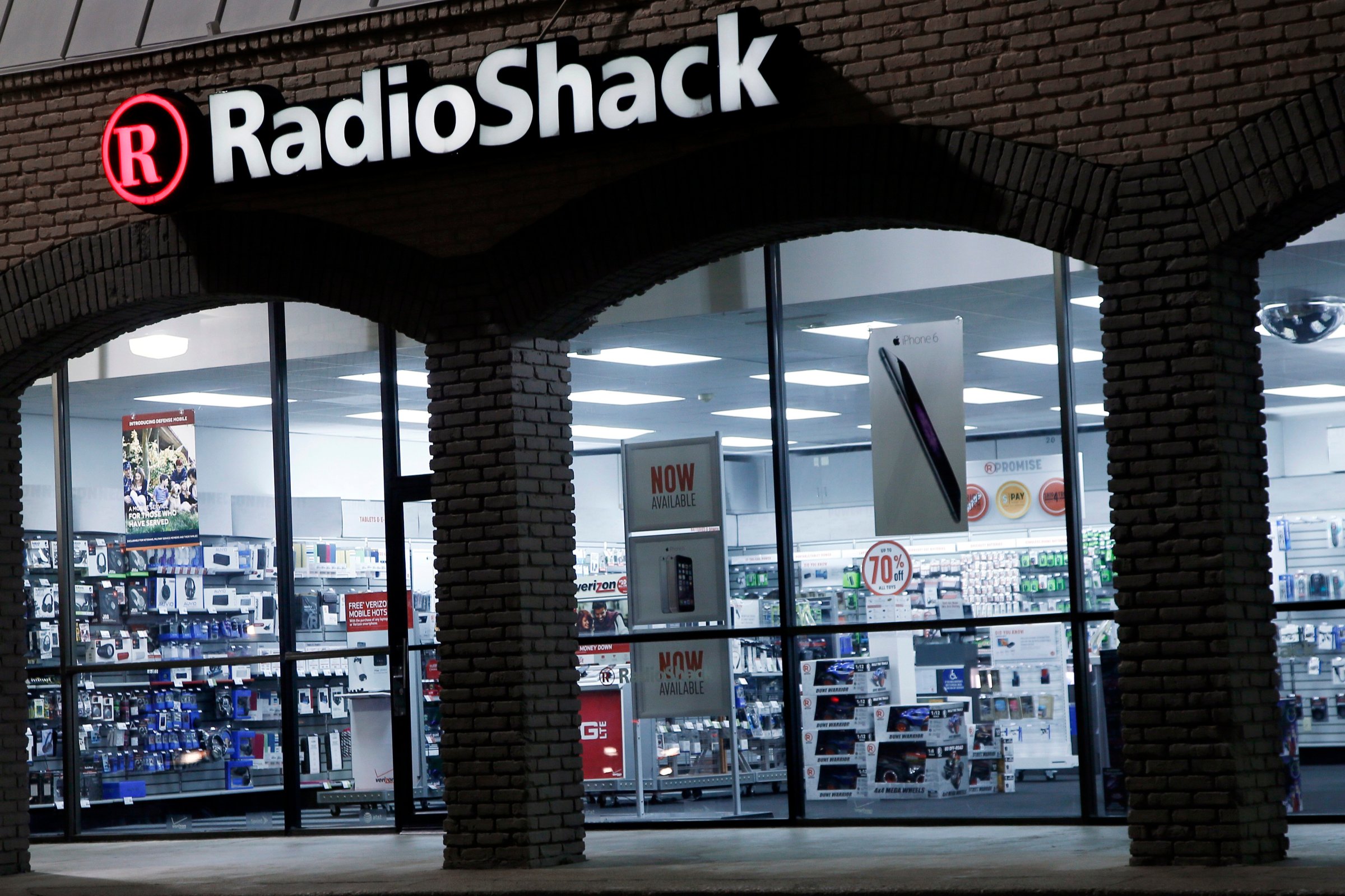 A RadioShack store location sits empty of customers on Feb. 3, 2015, in Richardson, Texas.