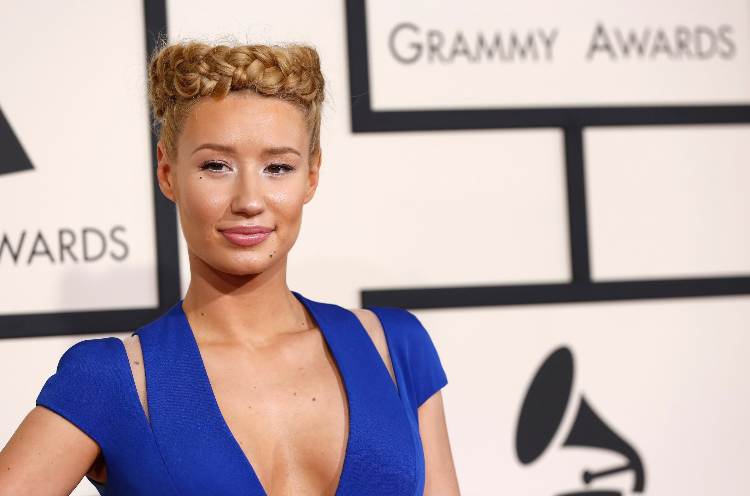 Iggy Azalea arrives at the 57th annual Grammy Awards in Los Angeles