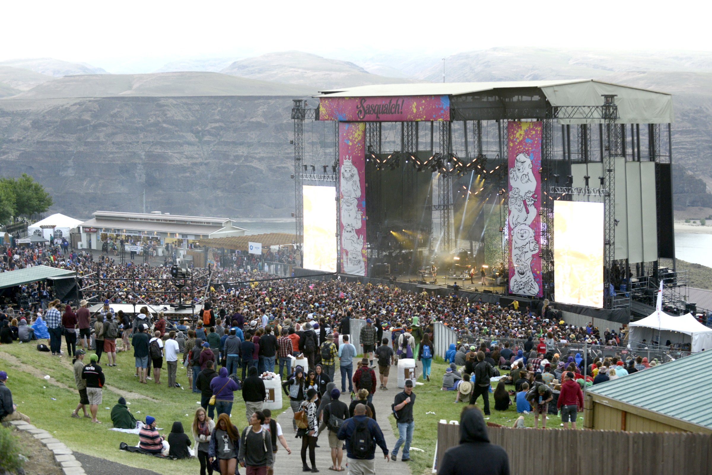 The crowd as HAIM performs during the Saquatch! Music Festival at the Gorge Amphitheater on May 25, 2014 in George, Washington