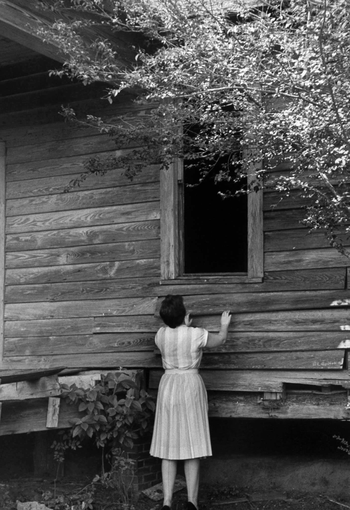 Harper Lee visiting her hometown, Monroeville, Alabama, in 1961.