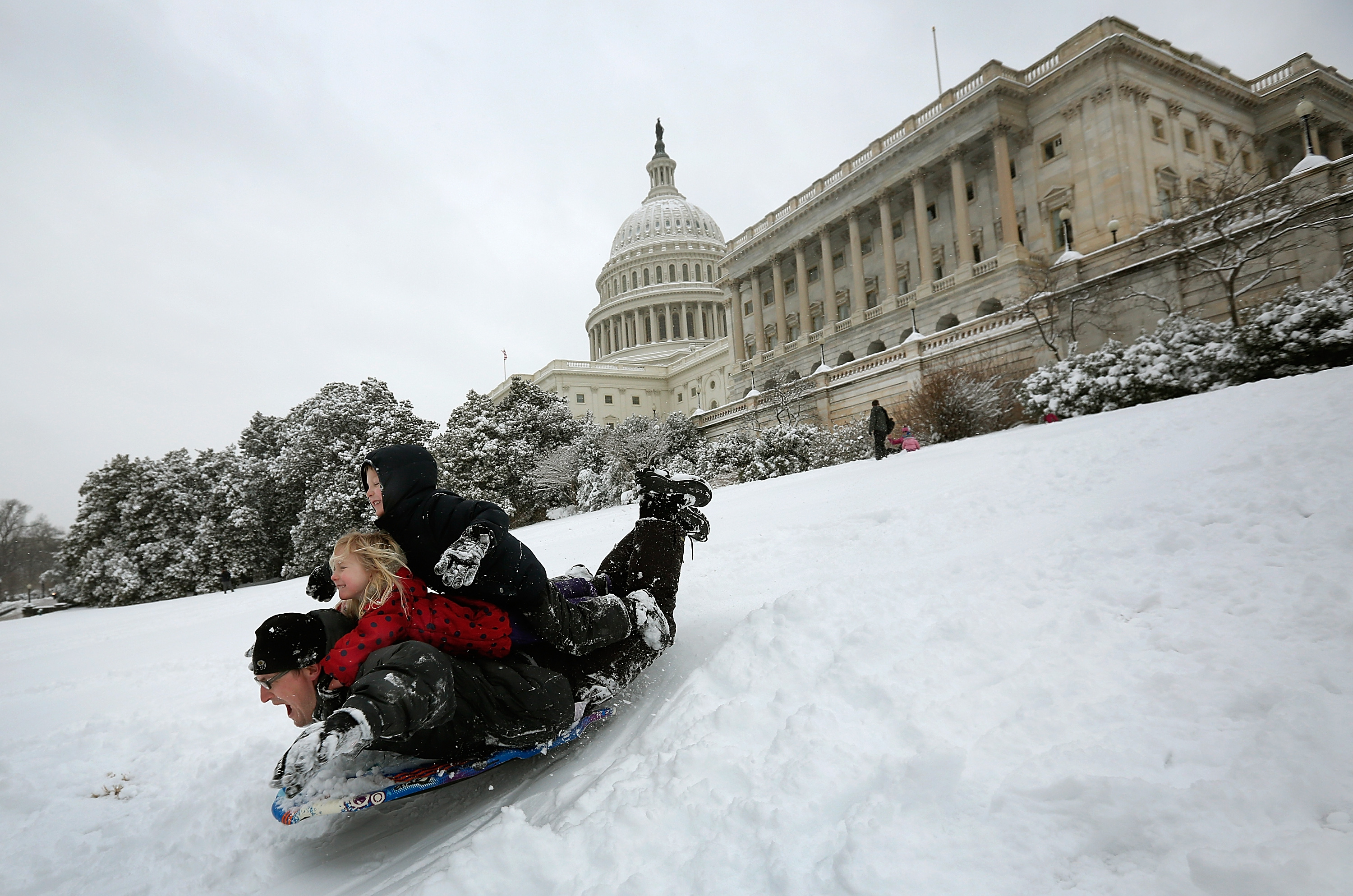 Washington DC Area Hit With Mid-March Snow