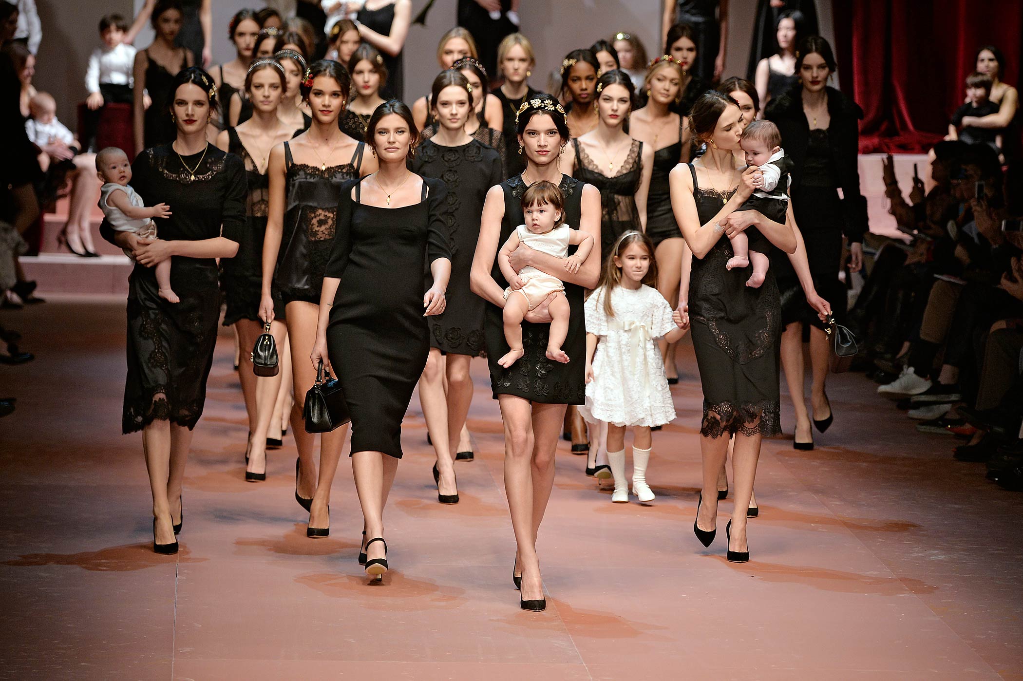 Milan Fashion Week: Dolce and Gabbana's Show Celebrates Mothers Time