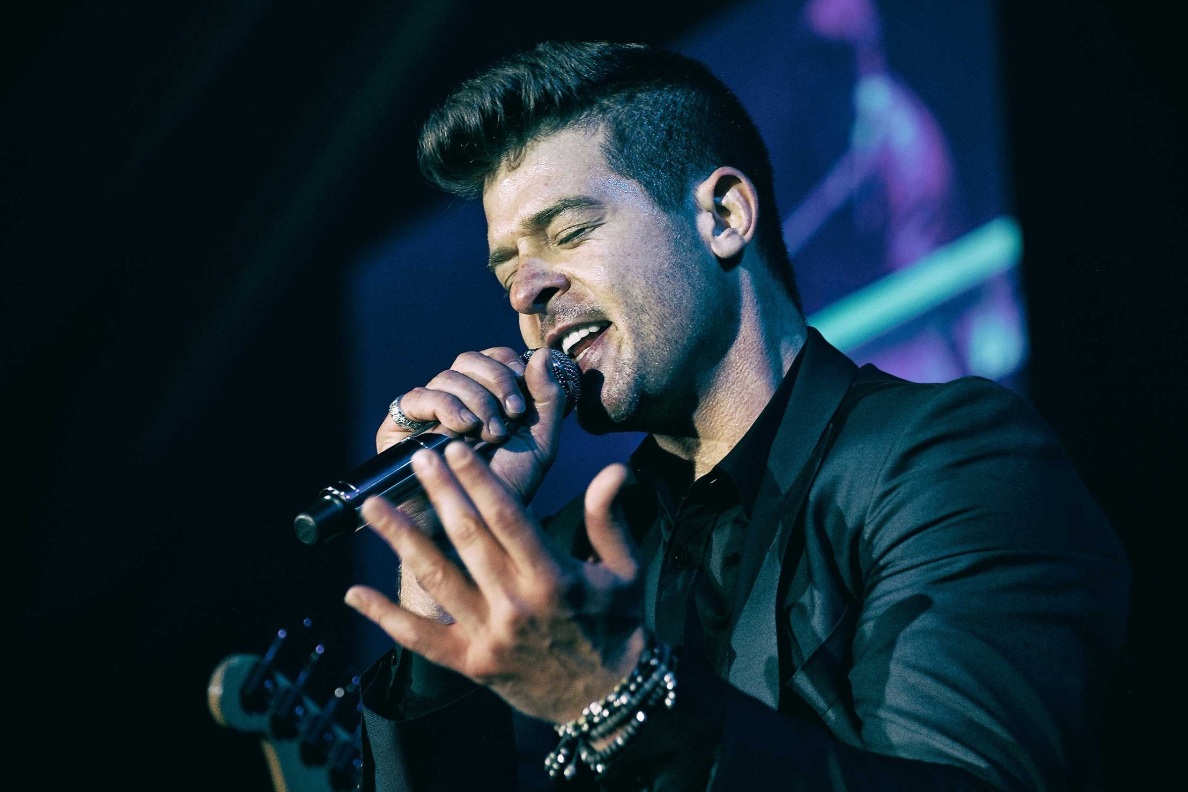 Robin Thicke performs in Hong Kong on March 14, 2015.