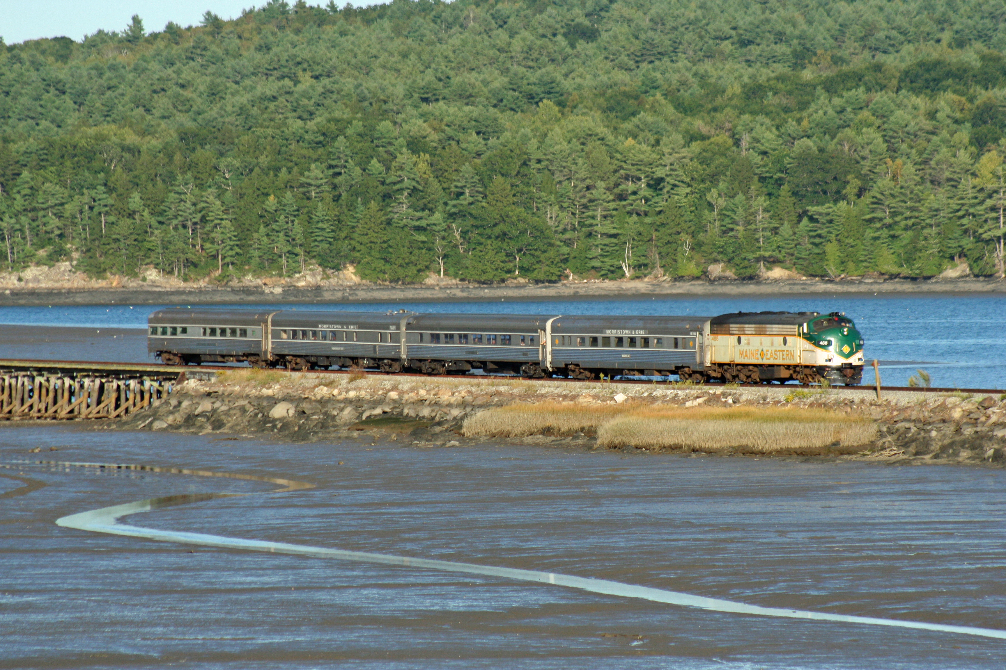 09-maine-eastern-railroad