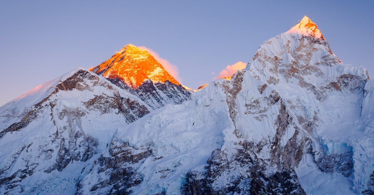 Высота вершины гималаи. Гималаи Эверест Джомолунгма. Гора Эверест (Джомолунгма). Гималаи. «Сагарматха» = Эверест = Джомолунгма). Непал Гималаи Эверест.