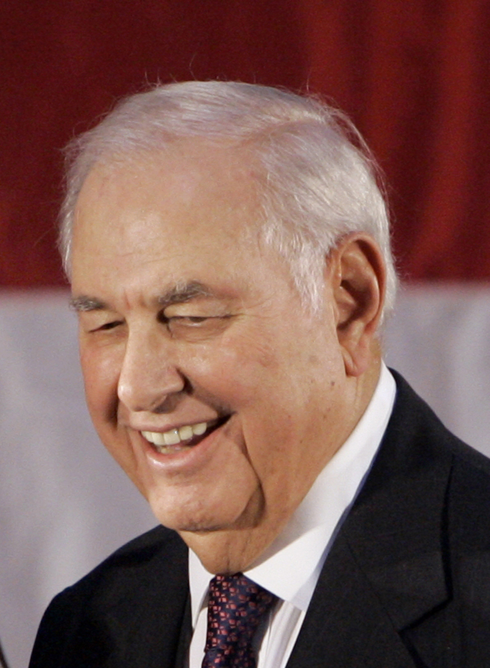 This Oct. 10, 2008 photo shows shopping mall mogul A. Alfred Taubman in Waterford Township, Mich. (Carlos Osorio—AP)