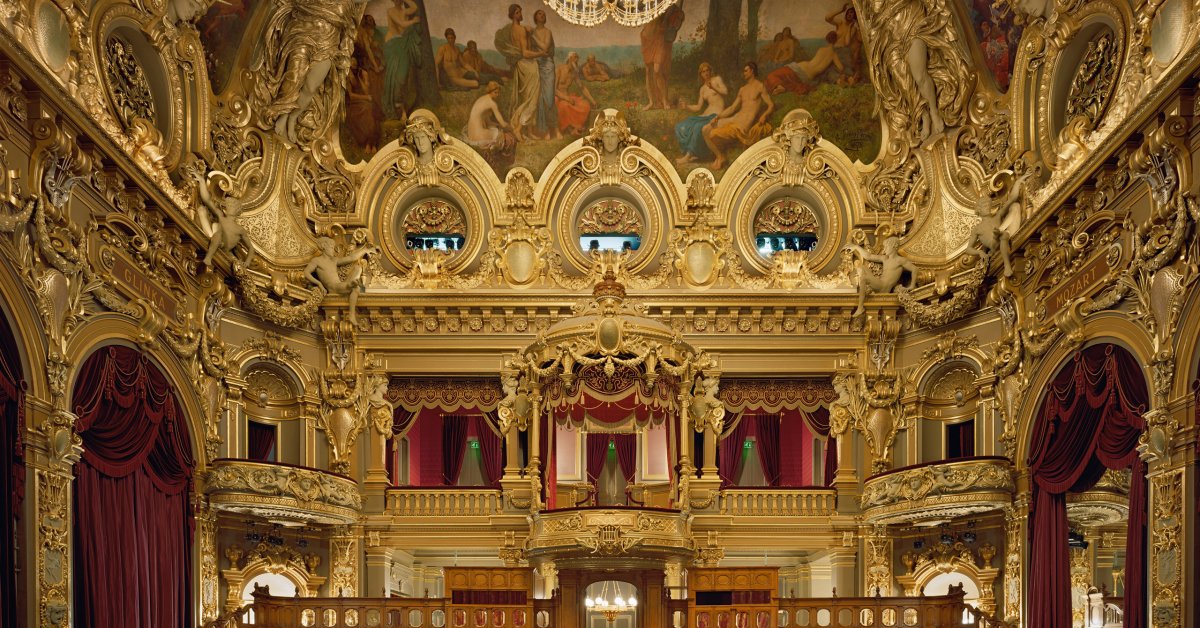 Самые большие оперы. Оперный театр Монте-Карло. Монте Карло Монако театр. Ла скала оперный театр. Оперный театр Гарнье в Монако.