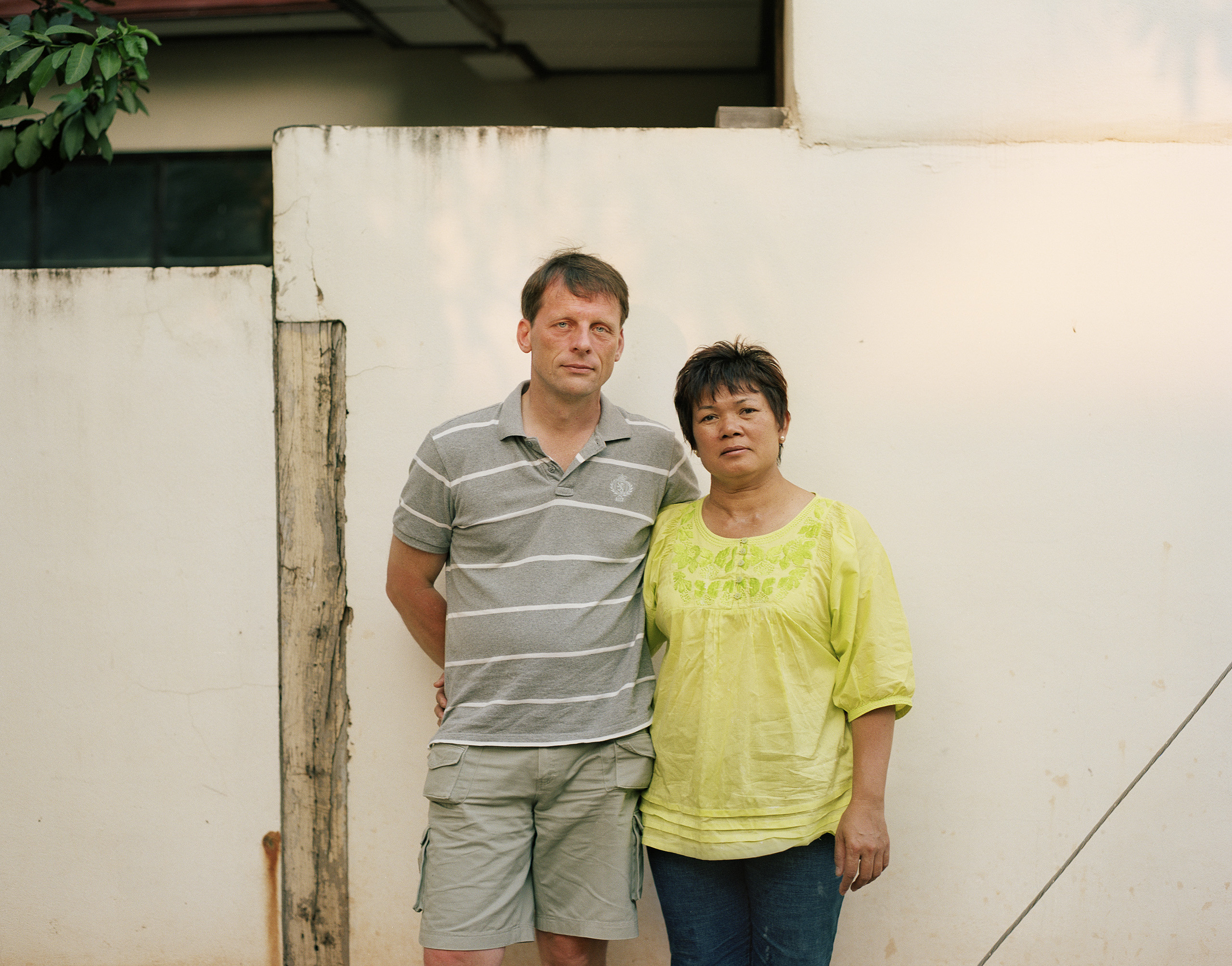 Pereric visiting his wife's  cousin Noi, who was living with Pereric's brother, Kaeng Khro, 2010.