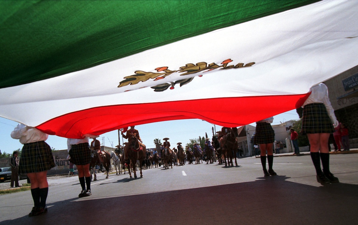 Cinco de Mayo festivities take place in Ciudad Jaurez, Mexico May 5, 1999. (Joe Raedle—Getty Images)