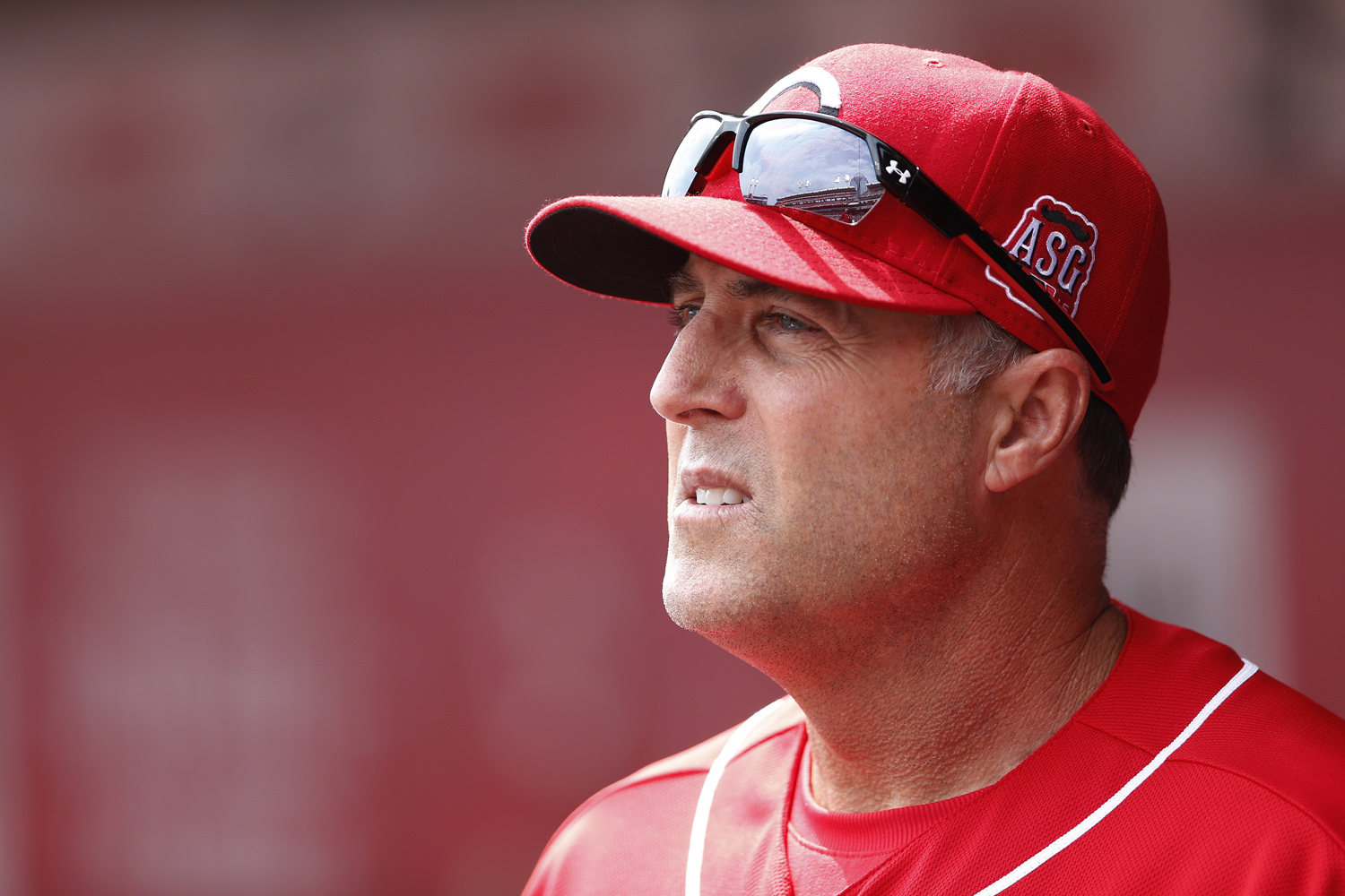 Cincinnati Reds manager Bryan Price looks on during the game against the Pittsburgh Pirates at Great American Ball Park on April 9, 2015 in Cincinnati, Ohio. (Joe Robbins — Getty Images)