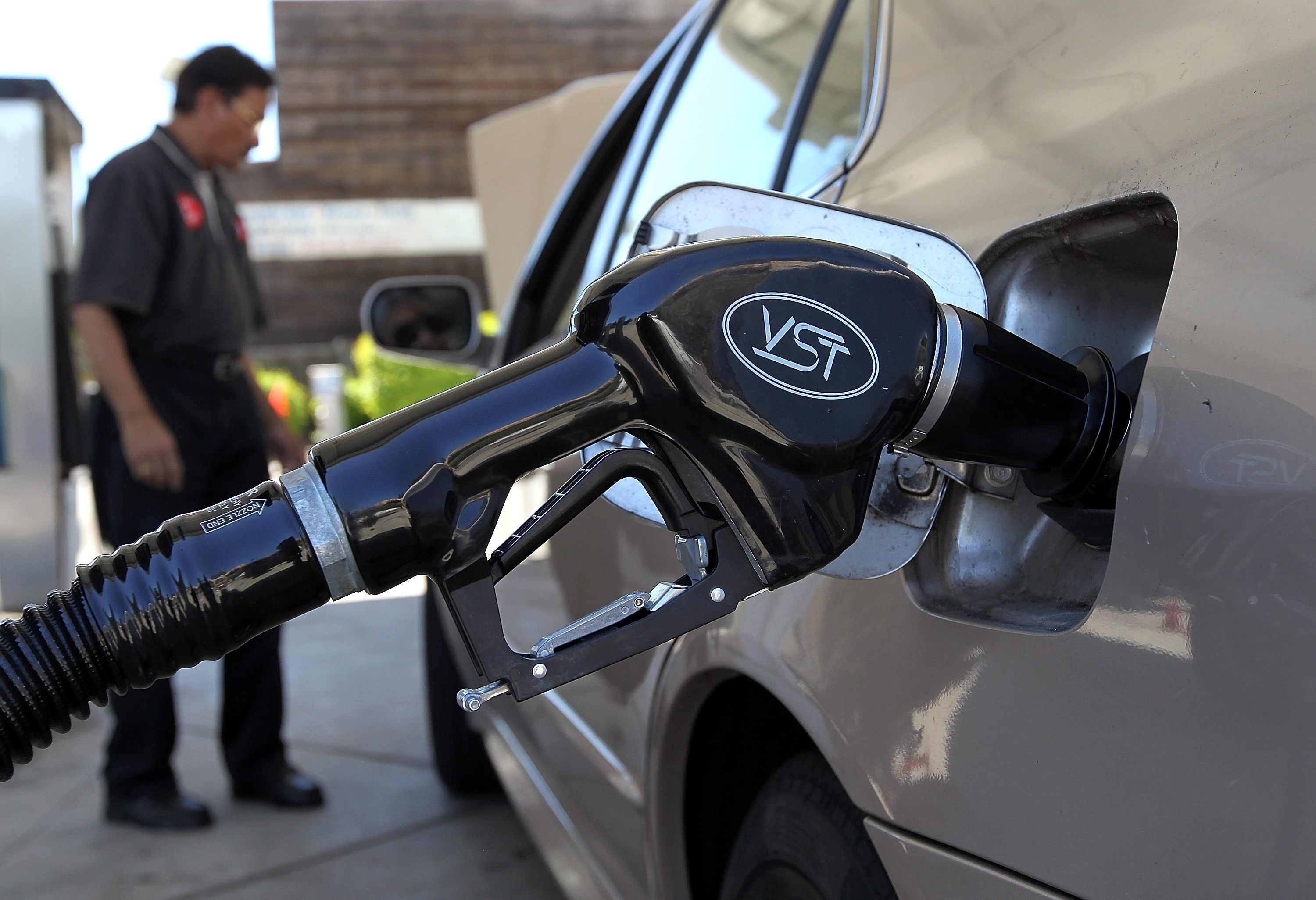 California Gas Prices Fall 9.6 Cents In One Week