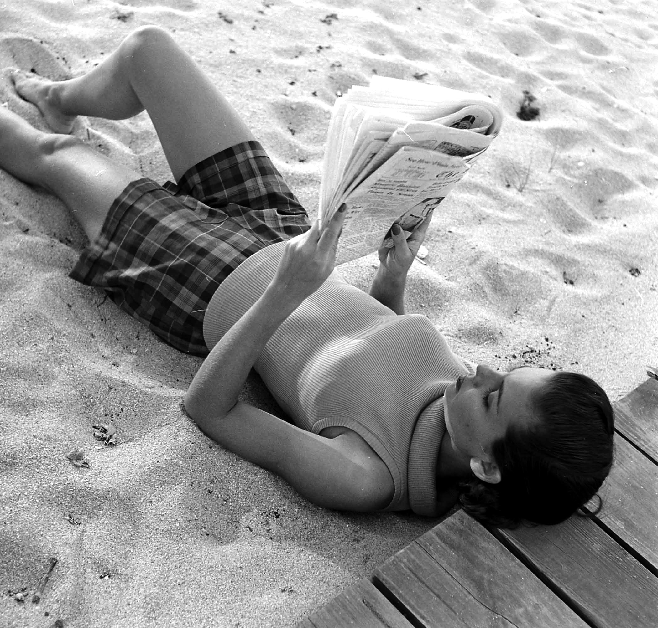 Beach fashion in Florida, 1950.